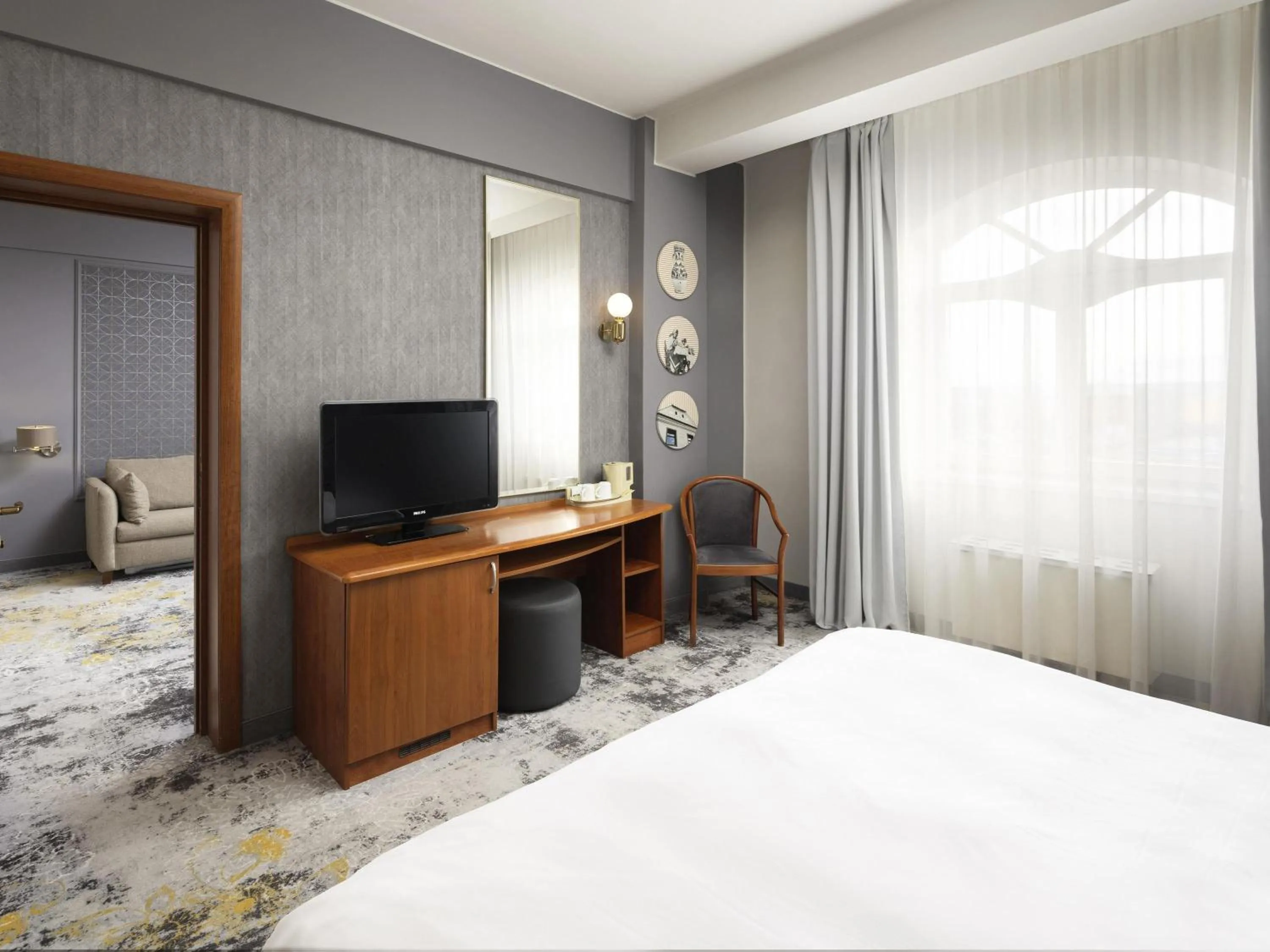 Bedroom, Bed in Mercure Sibiu Airport