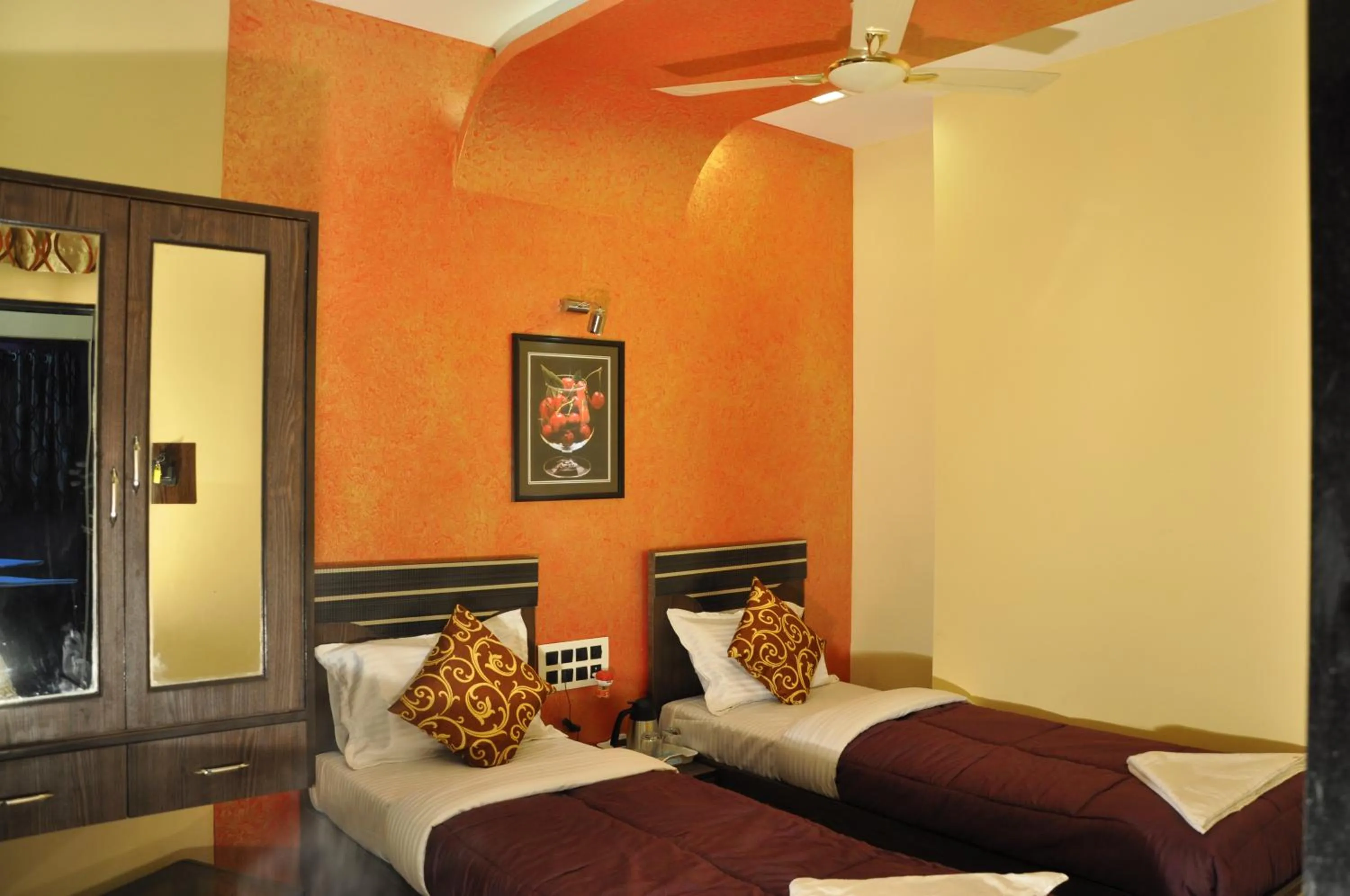 Bedroom, Bed in Hotel Planet Plaza