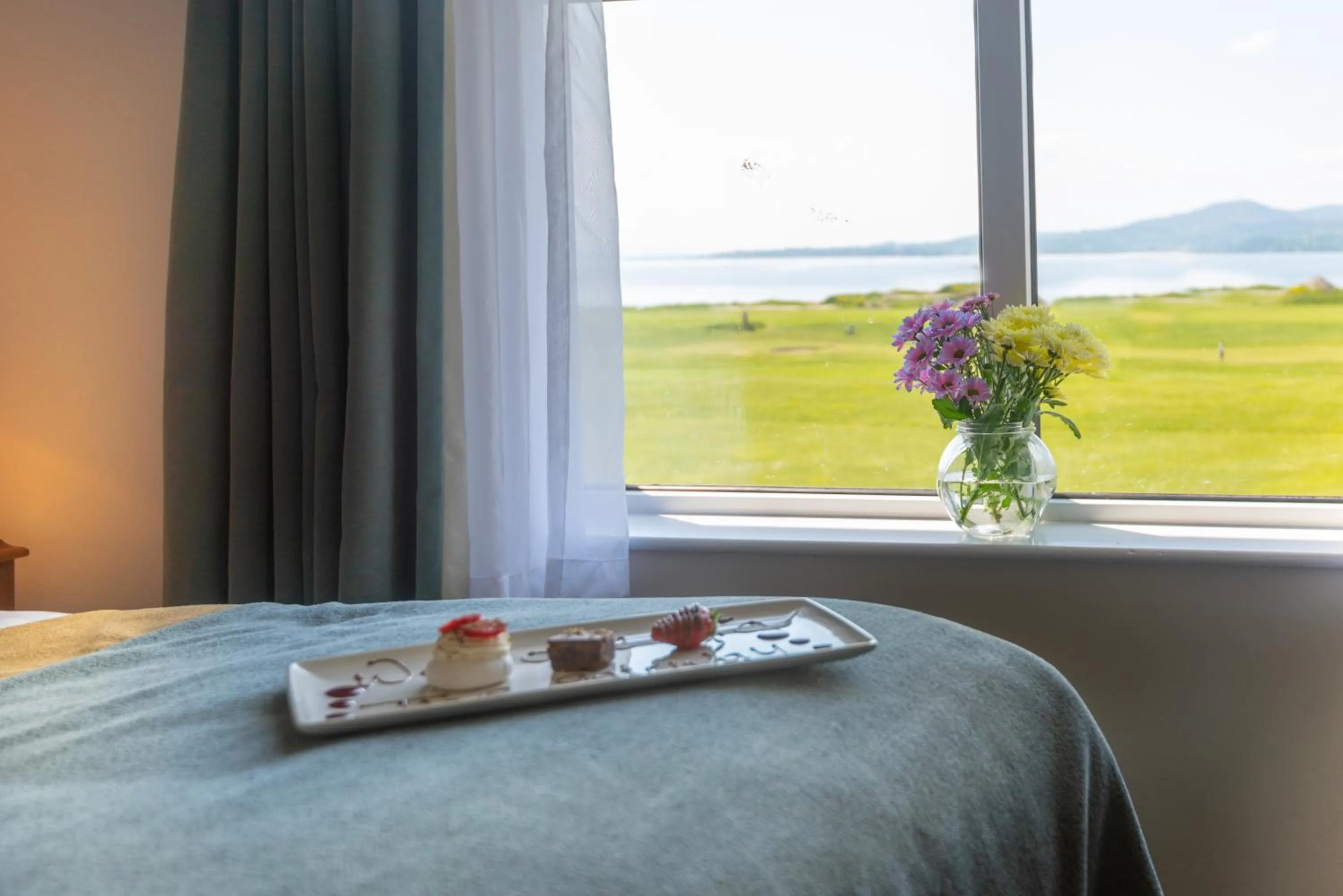 Sea view, Bed in Inishowen Gateway Hotel