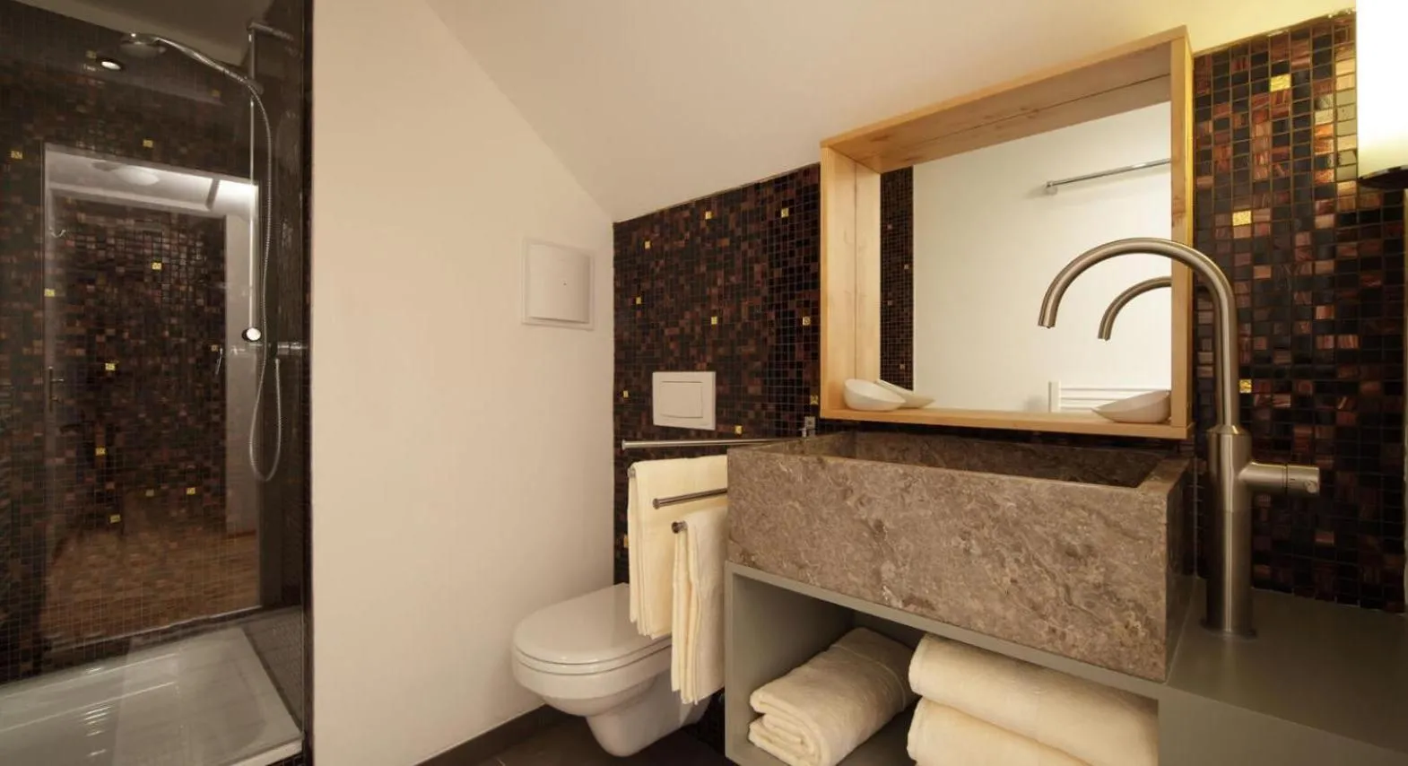 Bathroom in Chalet INN