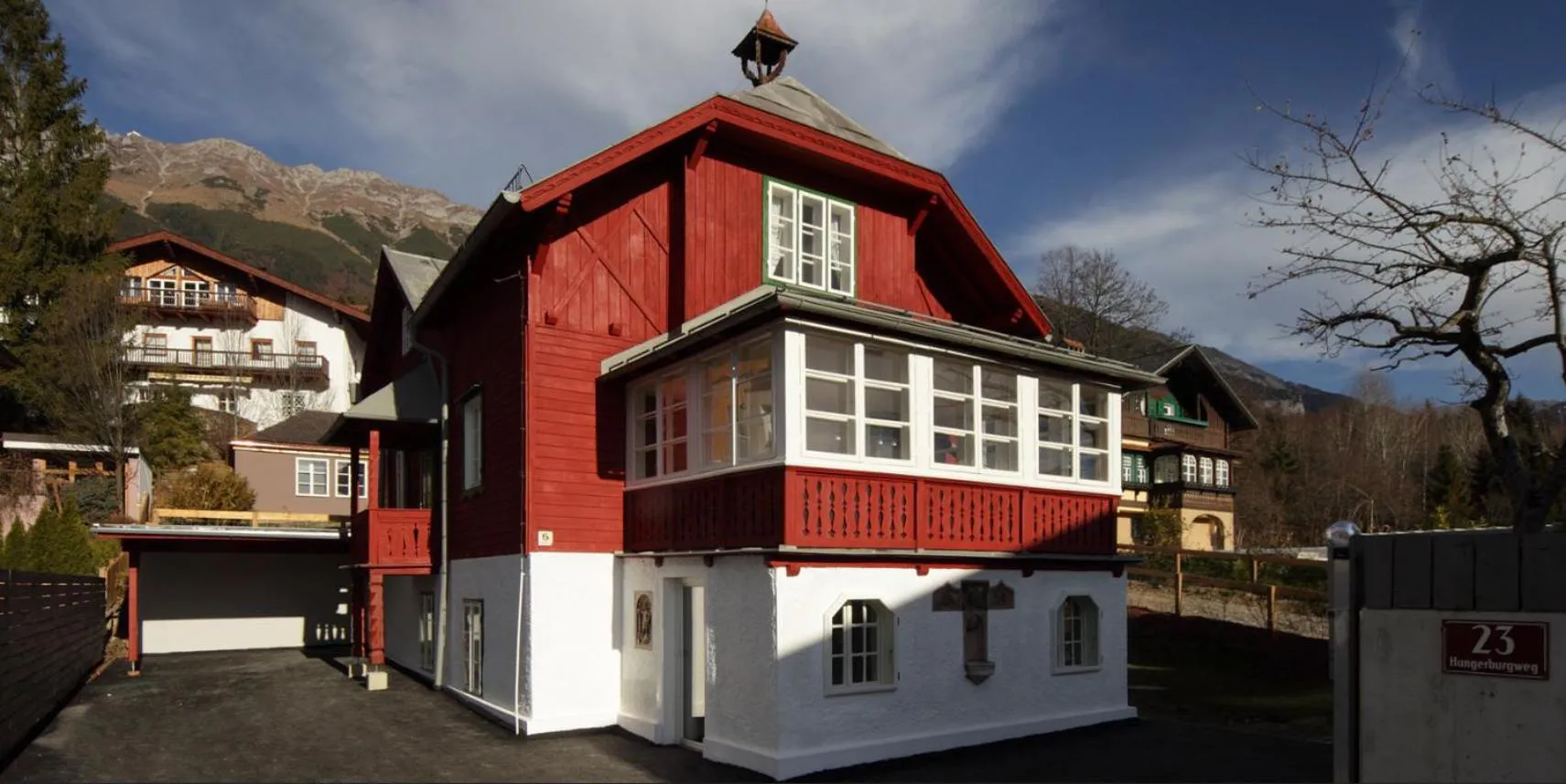Facade/entrance in Chalet INN