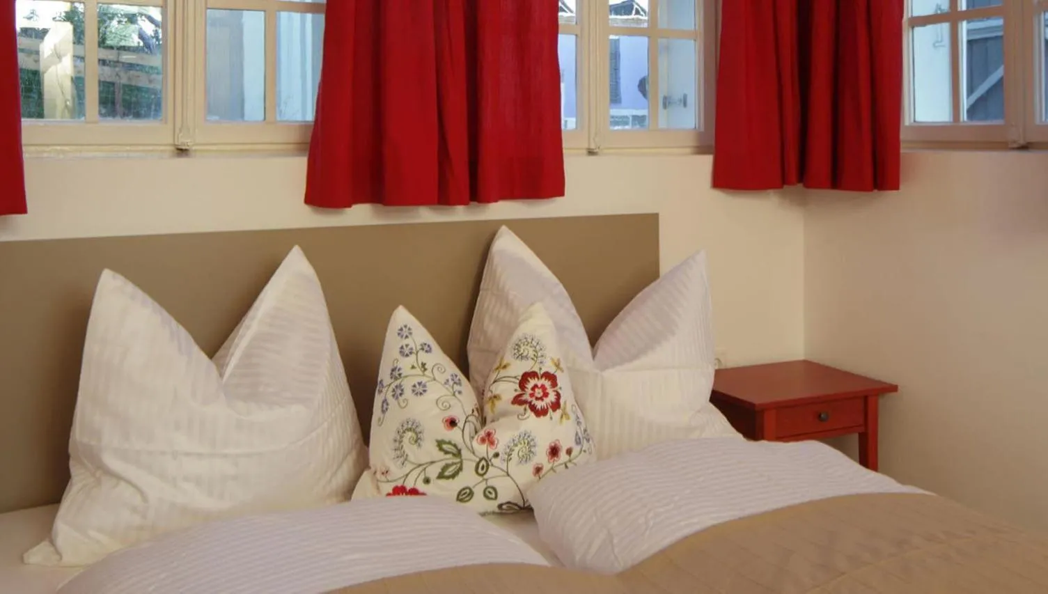Bed in Chalet INN