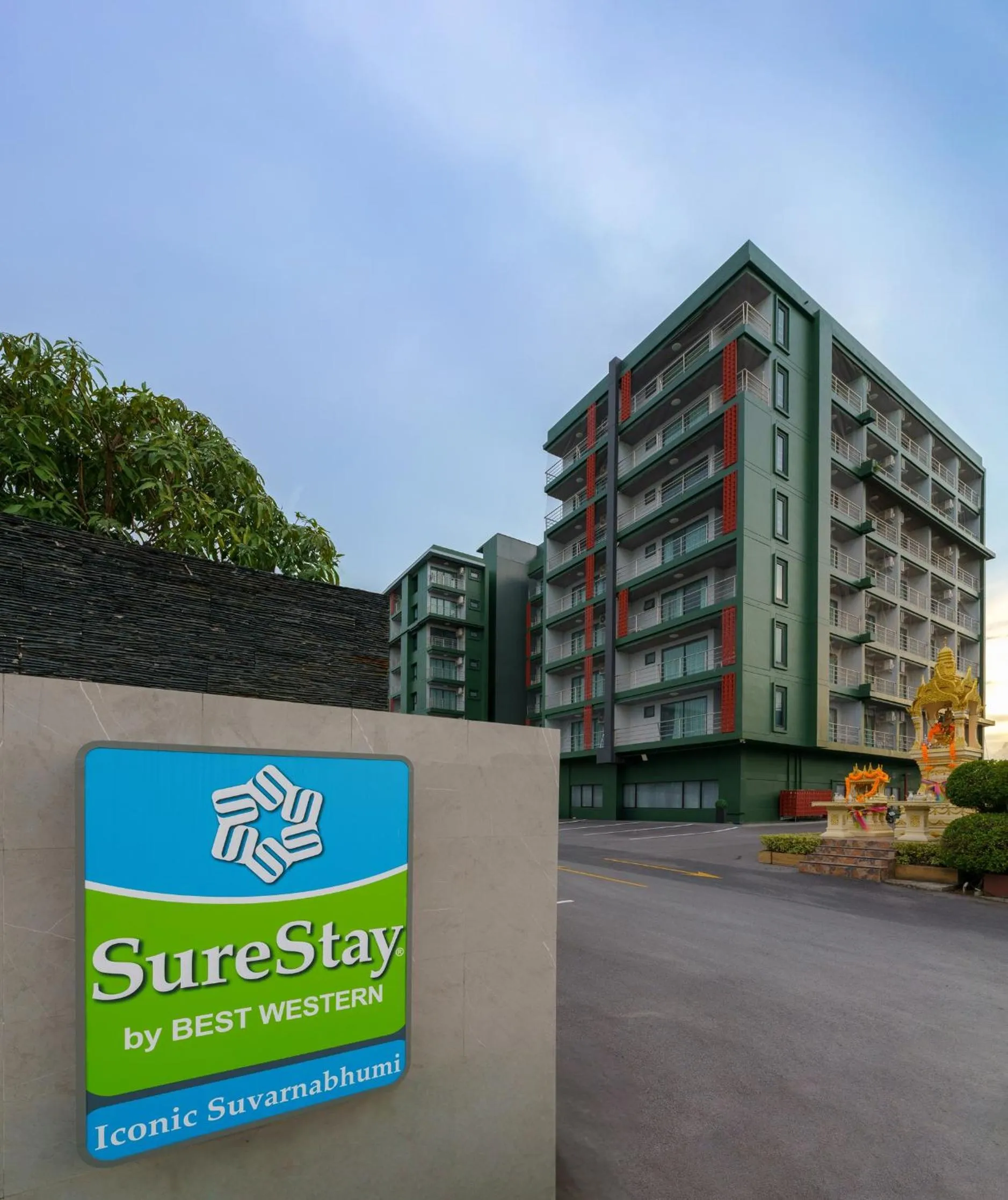 Facade/entrance in SureStay By Best Western Iconic Suvarnabhumi