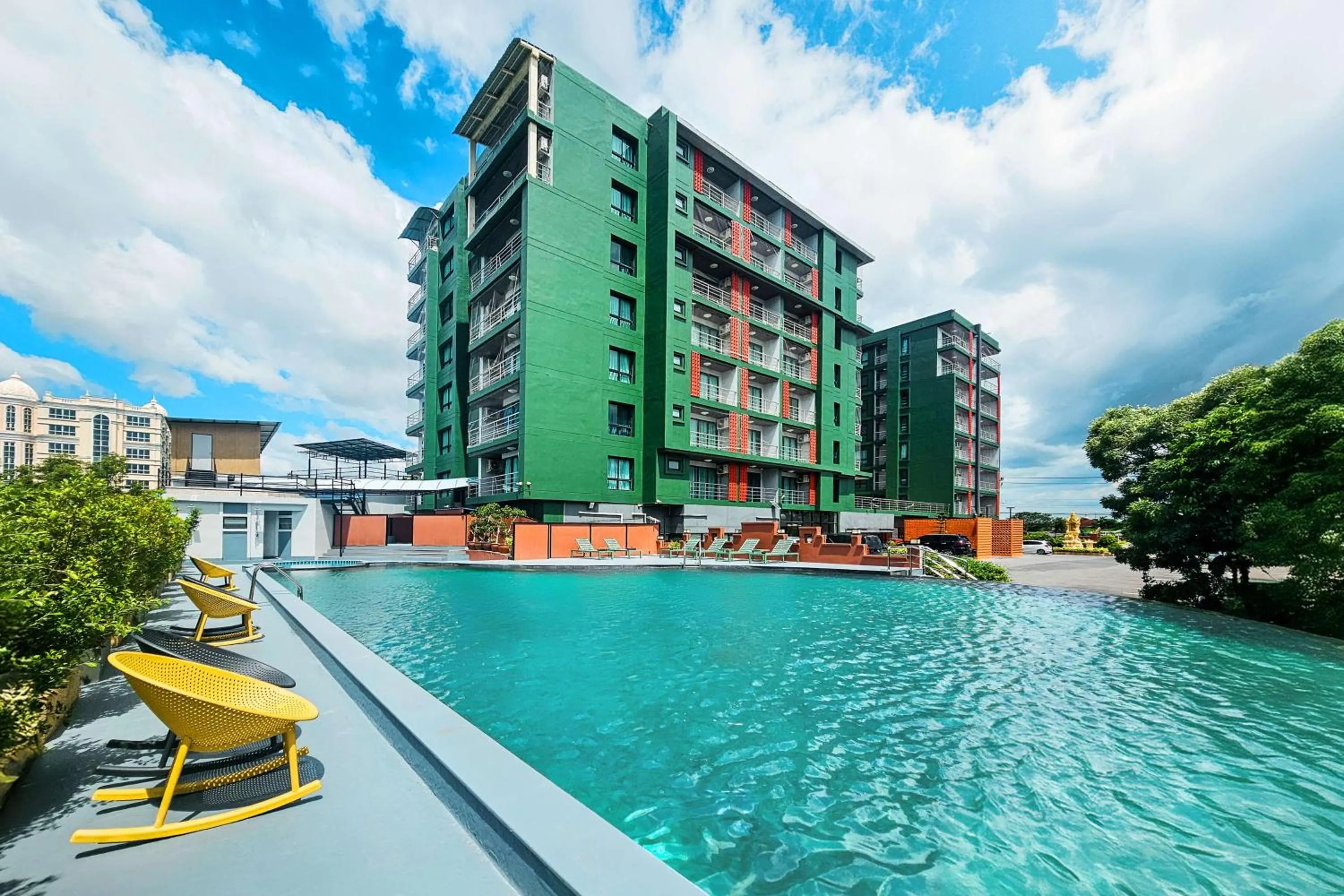 Property building in SureStay By Best Western Iconic Suvarnabhumi