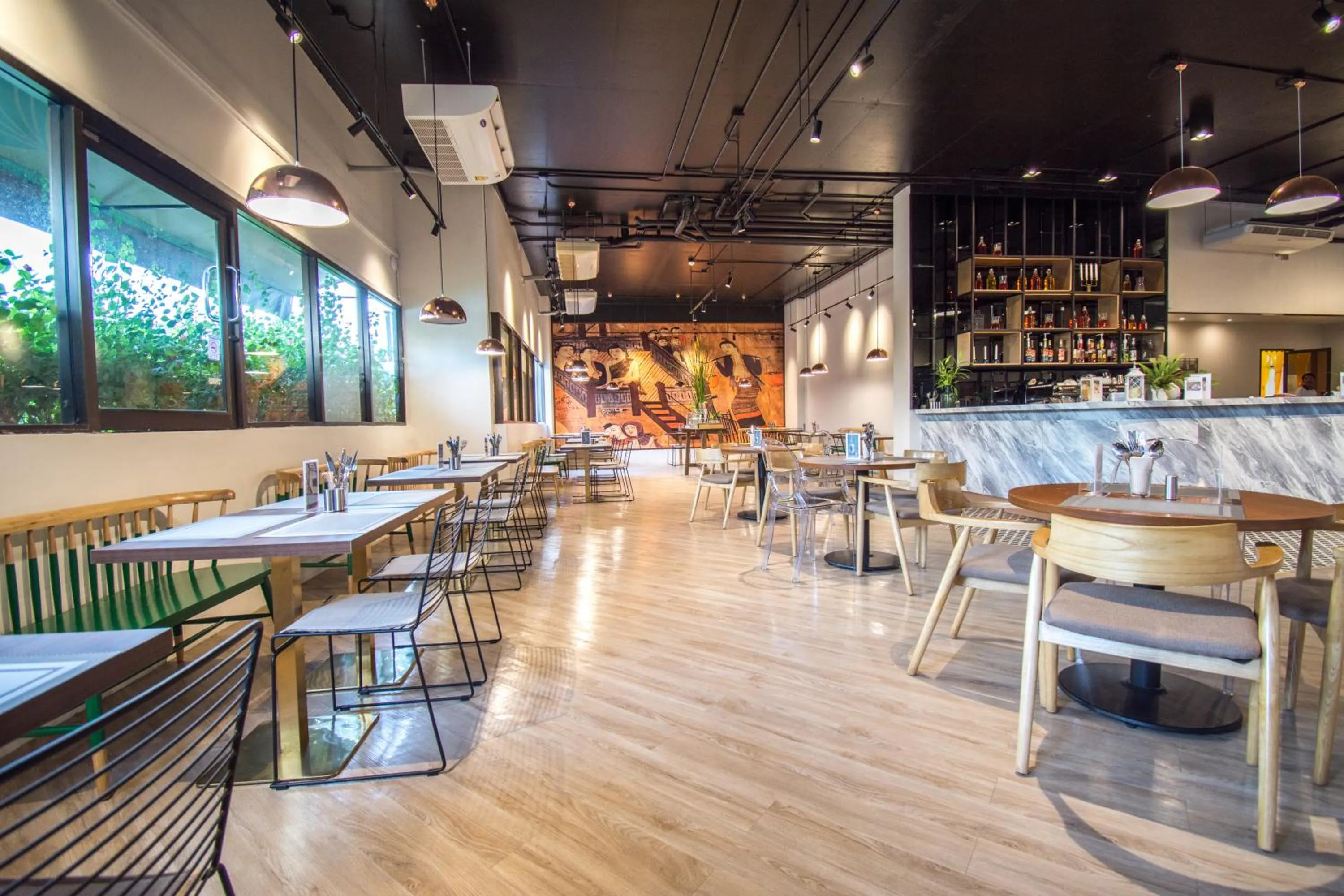 Restaurant/places to eat in SureStay By Best Western Iconic Suvarnabhumi