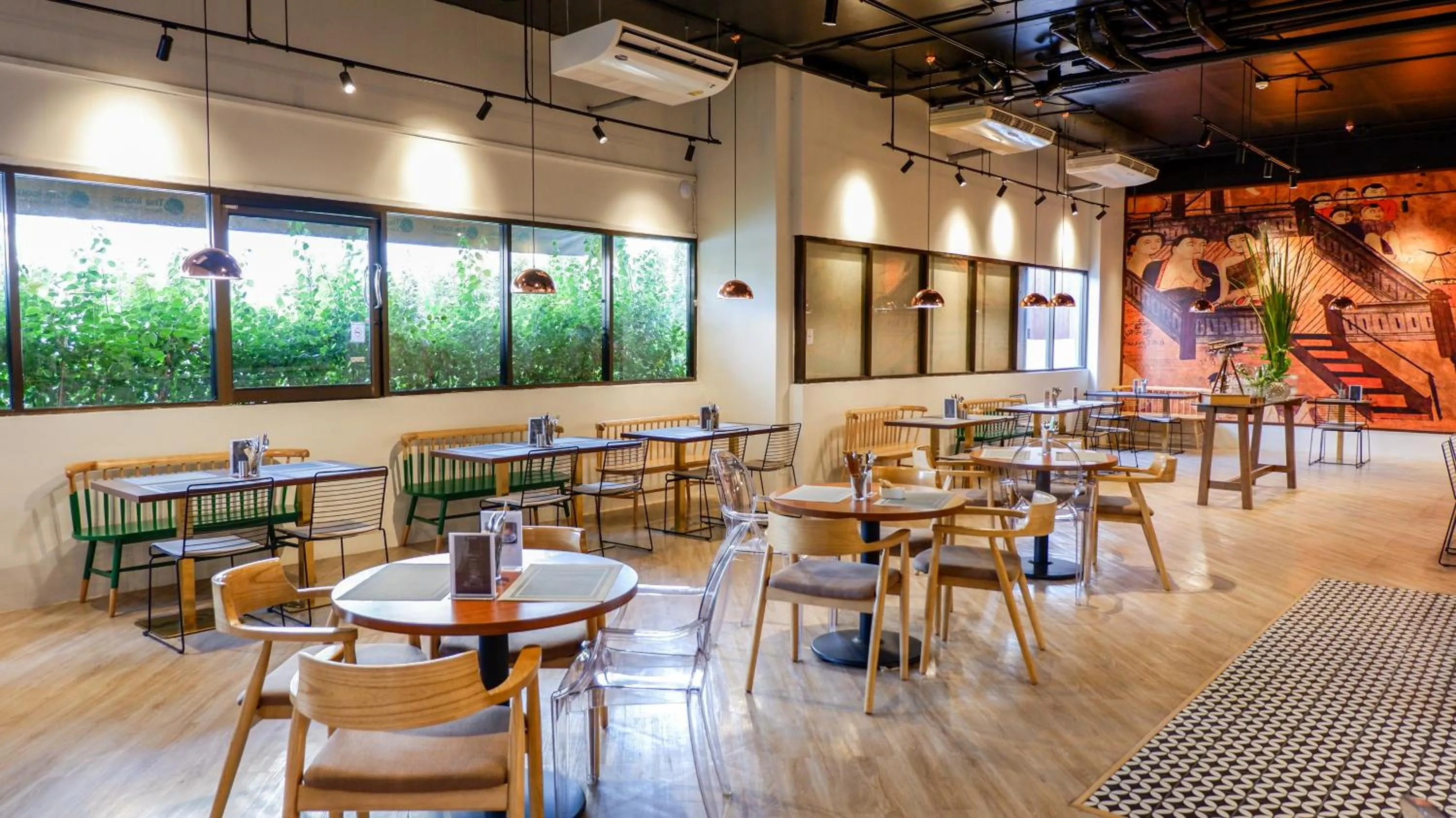 Restaurant/places to eat in SureStay By Best Western Iconic Suvarnabhumi