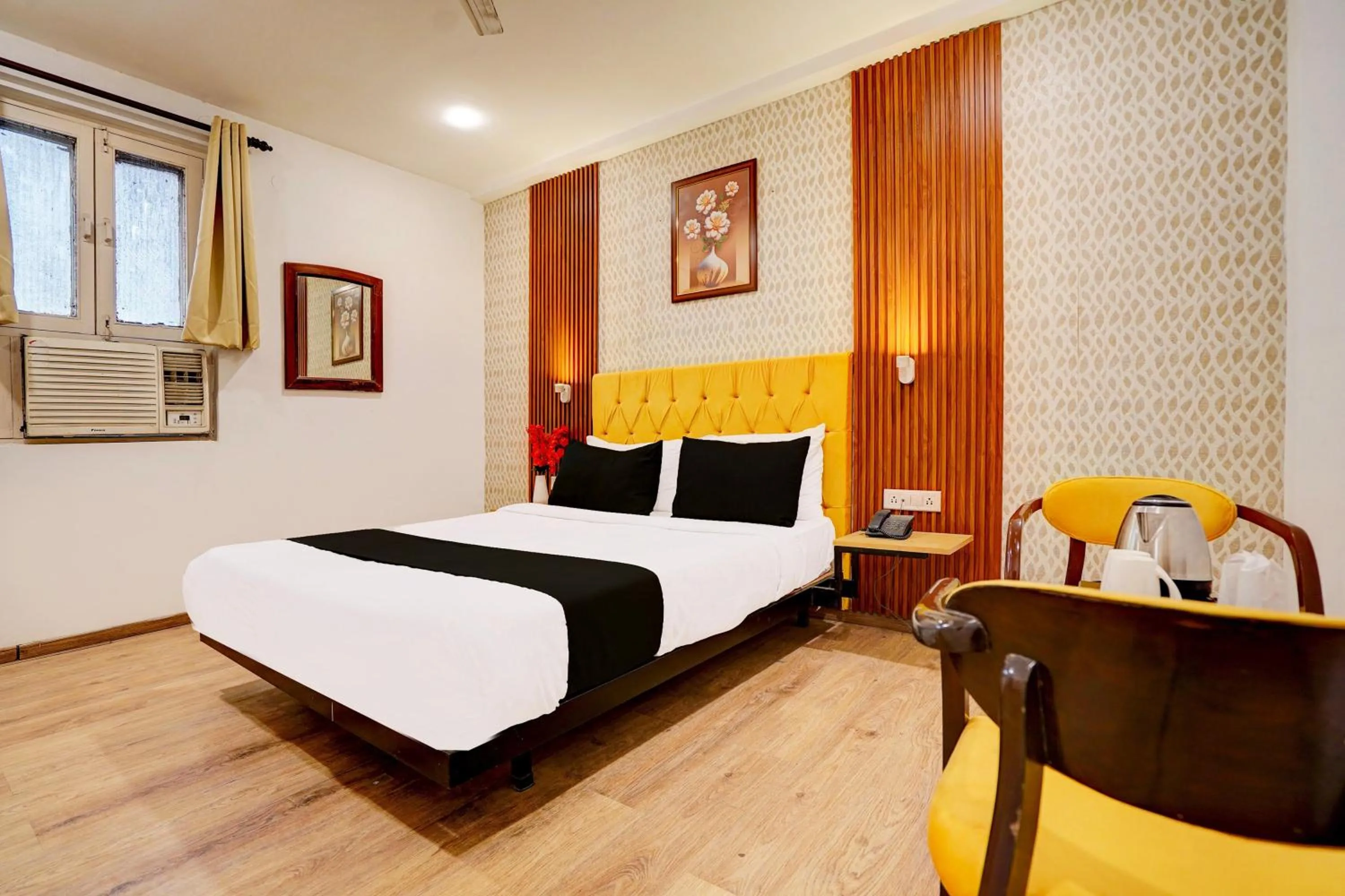 Bedroom, Bed in Townhouse Jageer Palace Near Mayapuri Chowk