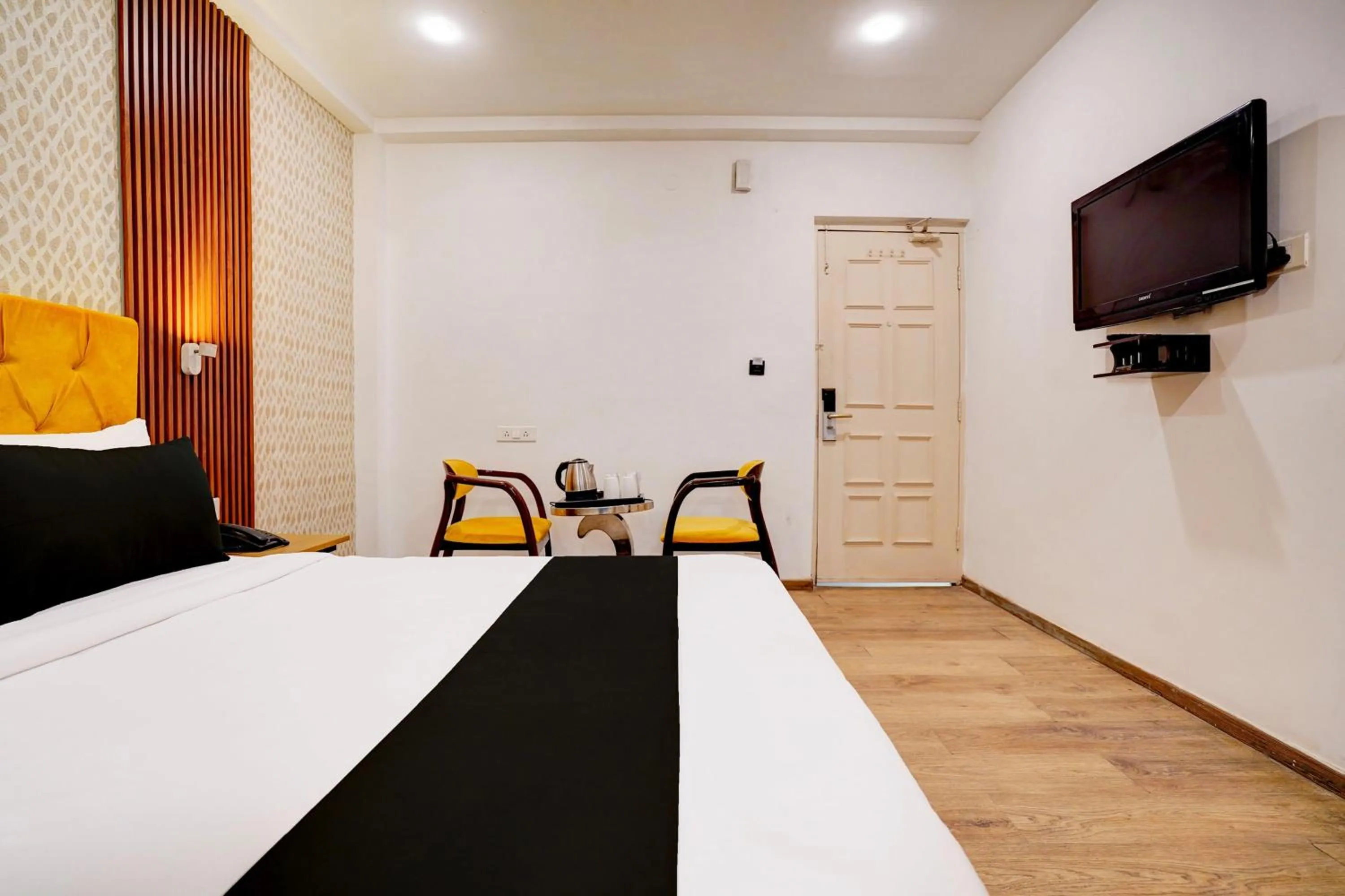 Bedroom, Bed in Townhouse Jageer Palace Near Mayapuri Chowk