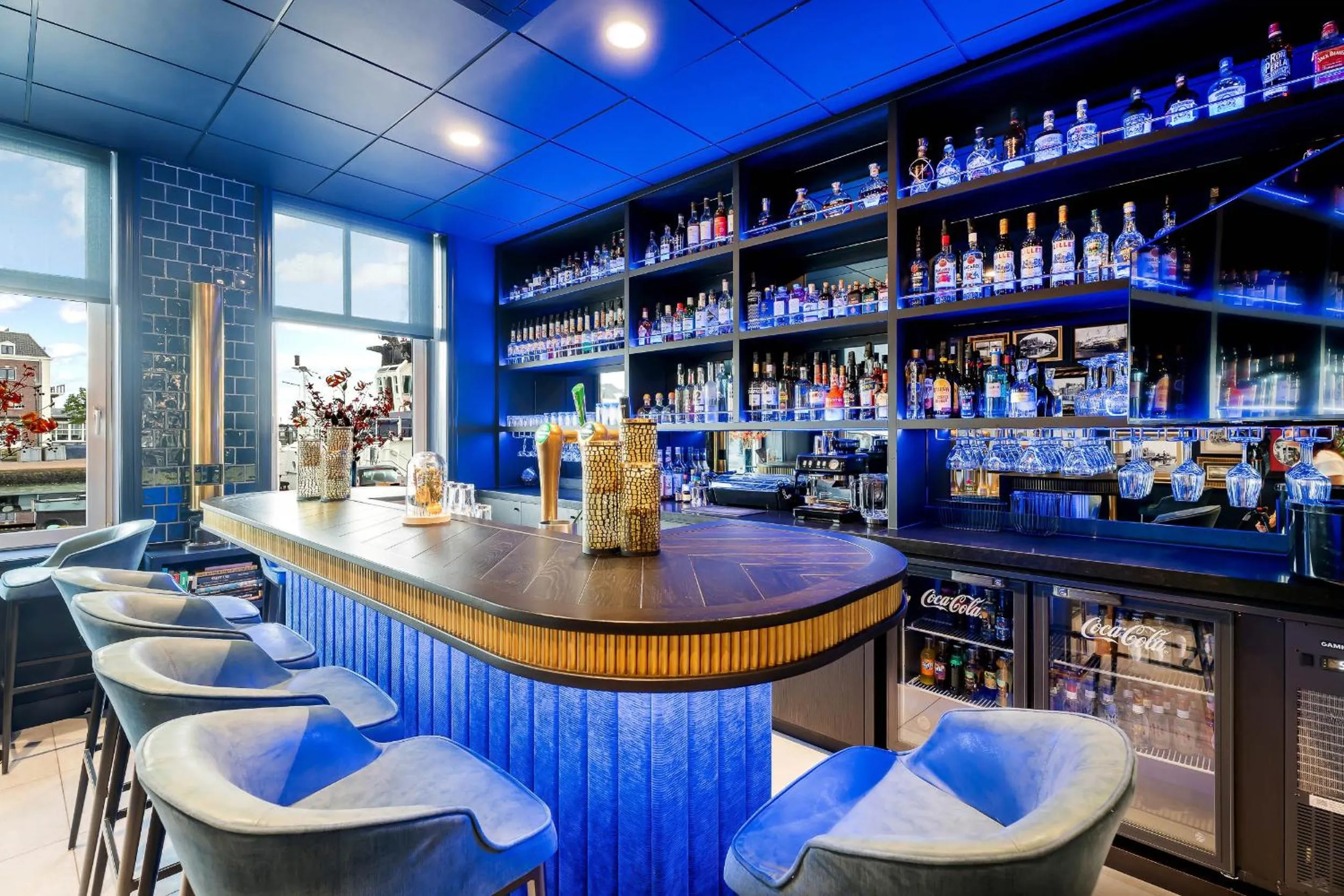 Lounge or bar in Hotel Maassluis