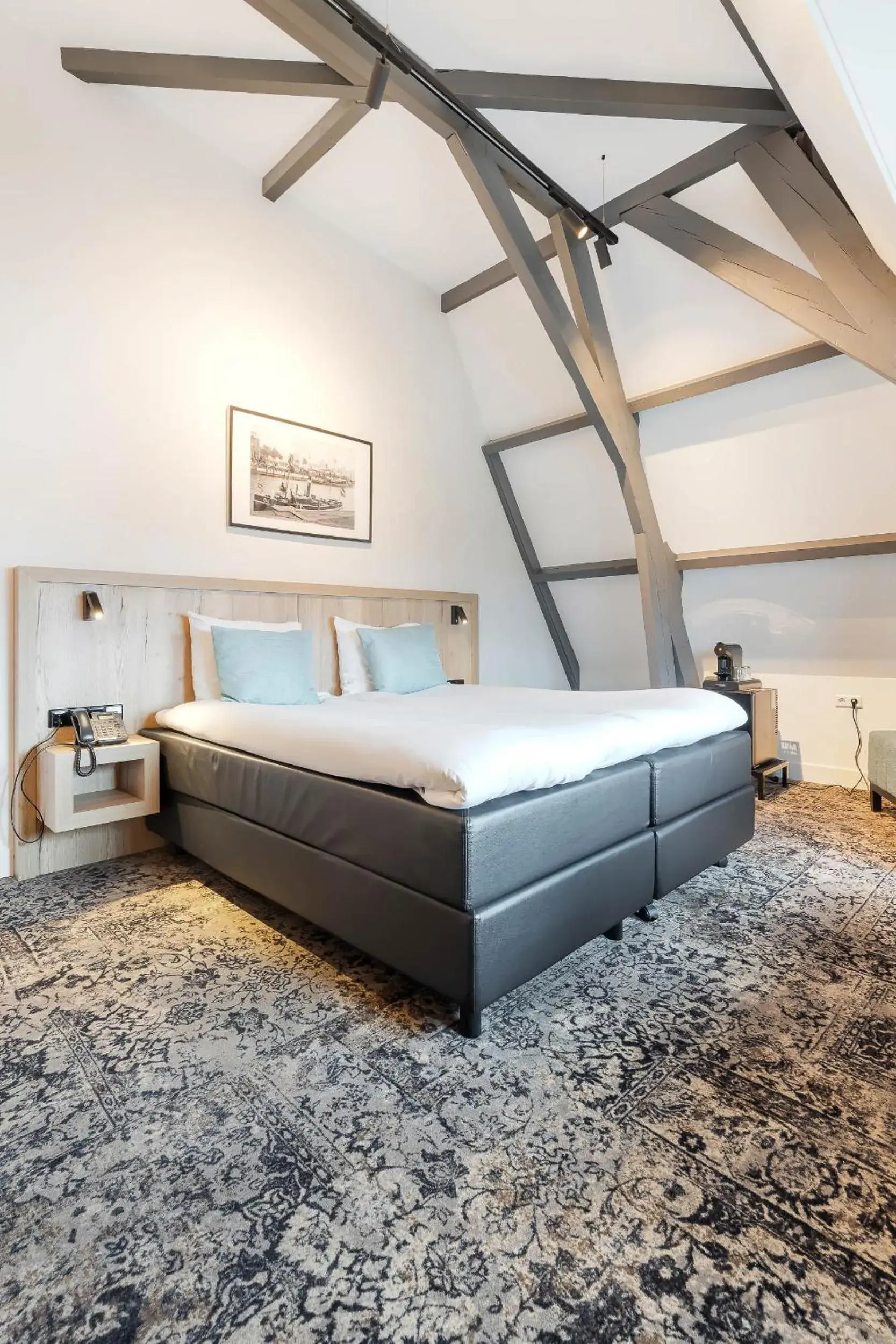 Superior Double Room in Hotel Maassluis Superior Double Room in Hotel Maassluis