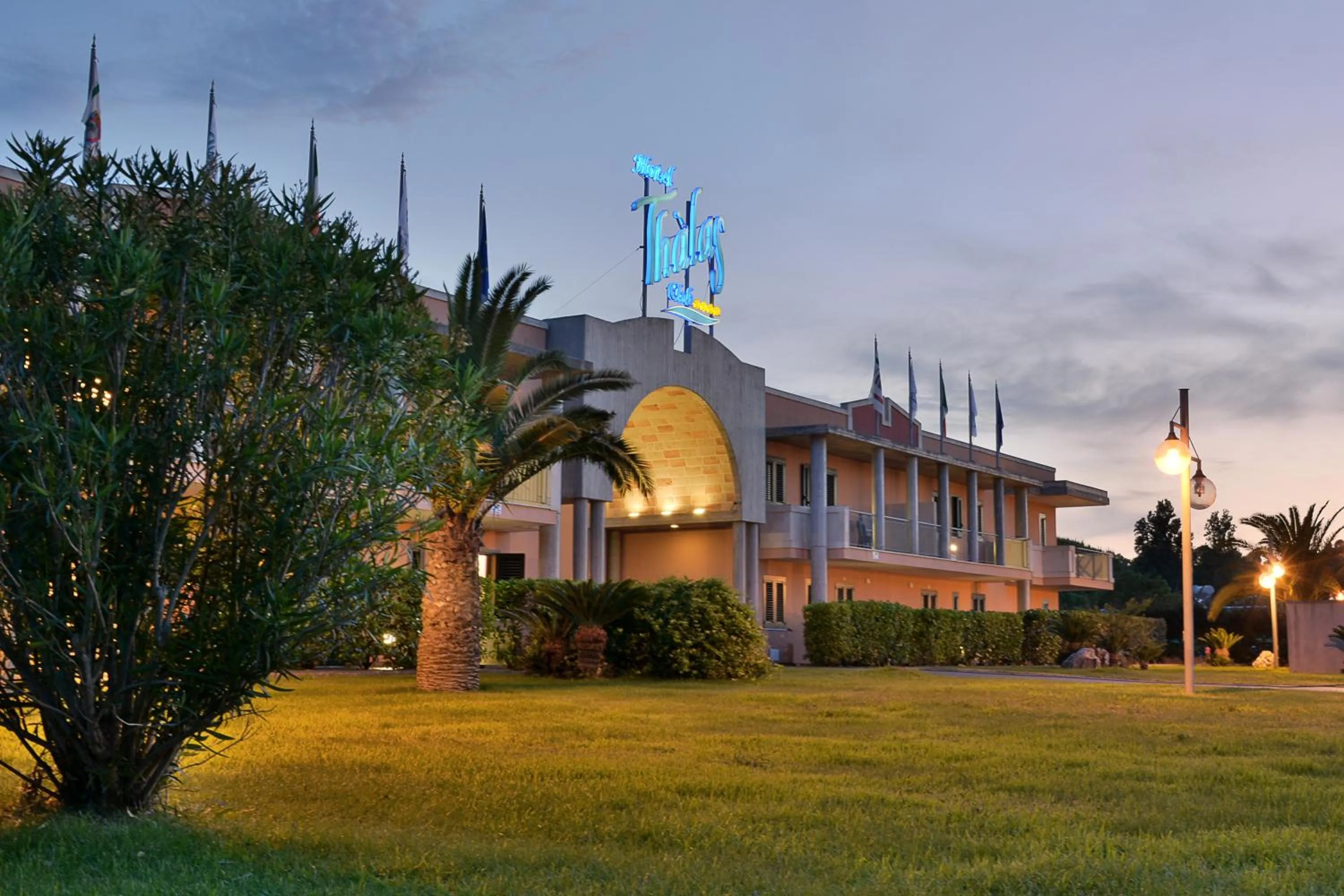 Facade/entrance in Hotel Thàlas Club