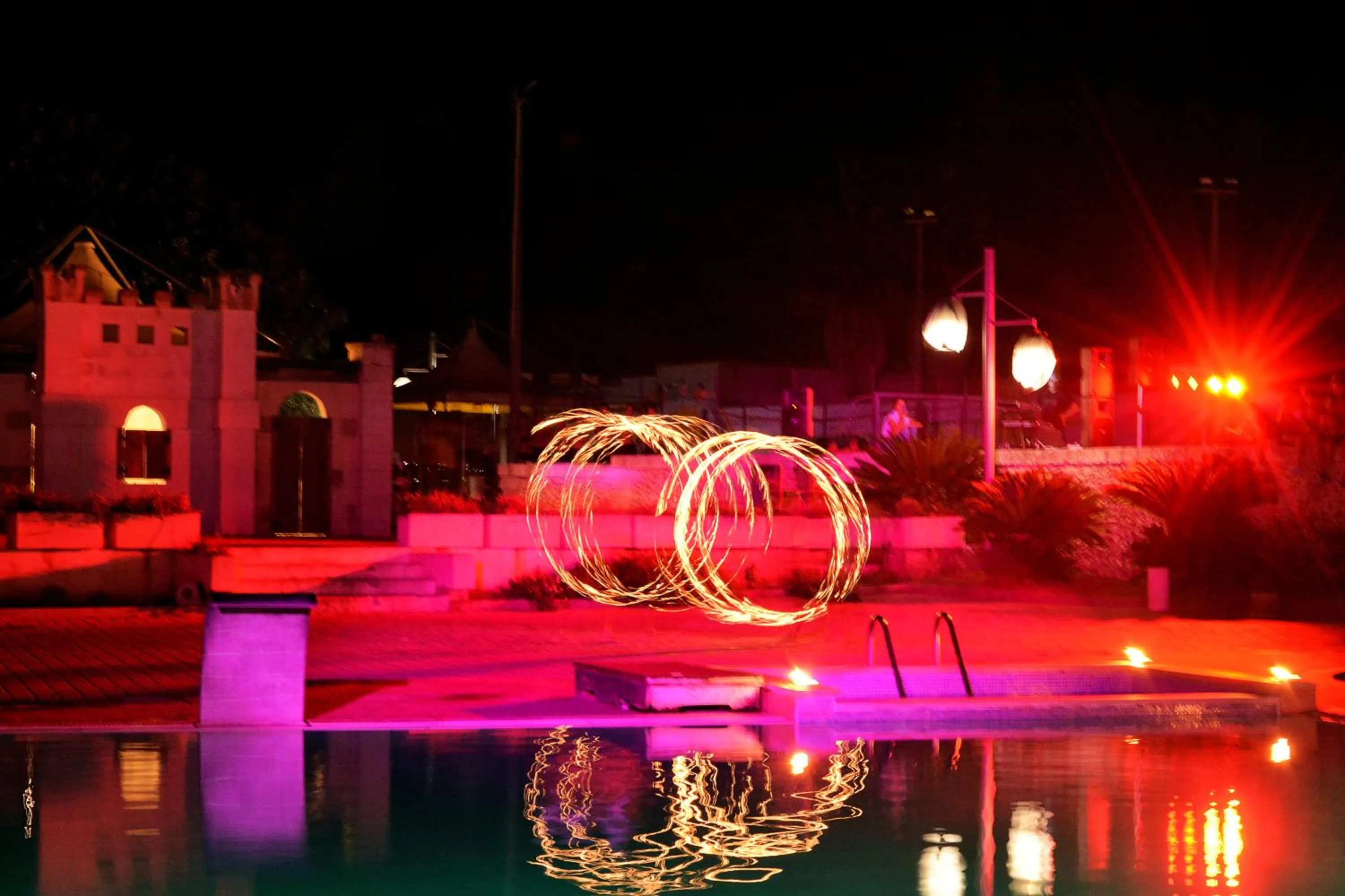 Evening entertainment in Hotel Thàlas Club