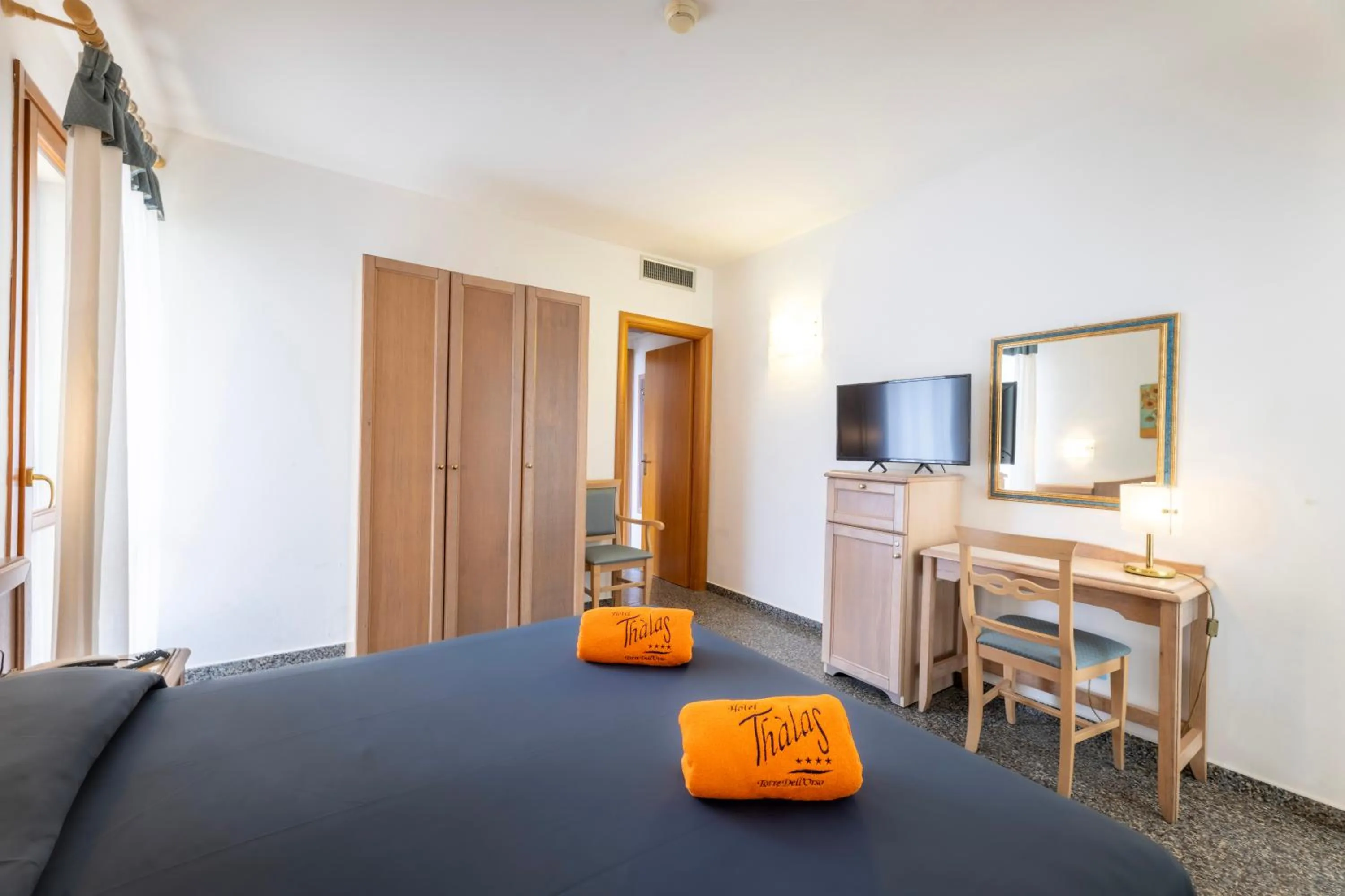 Bed in Hotel Thàlas Club