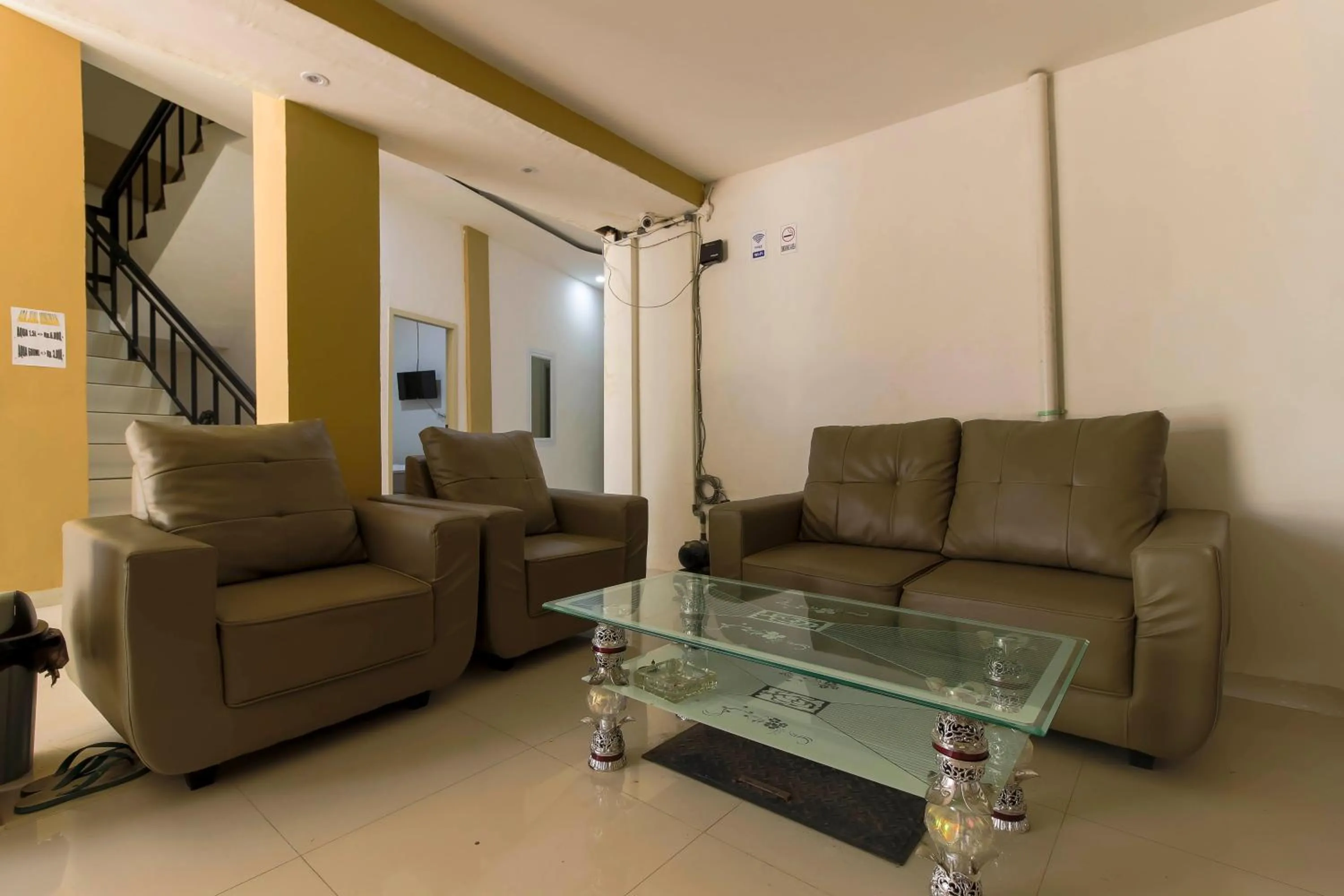 Lobby or reception in RedDoorz at Tara Homestay Palembang