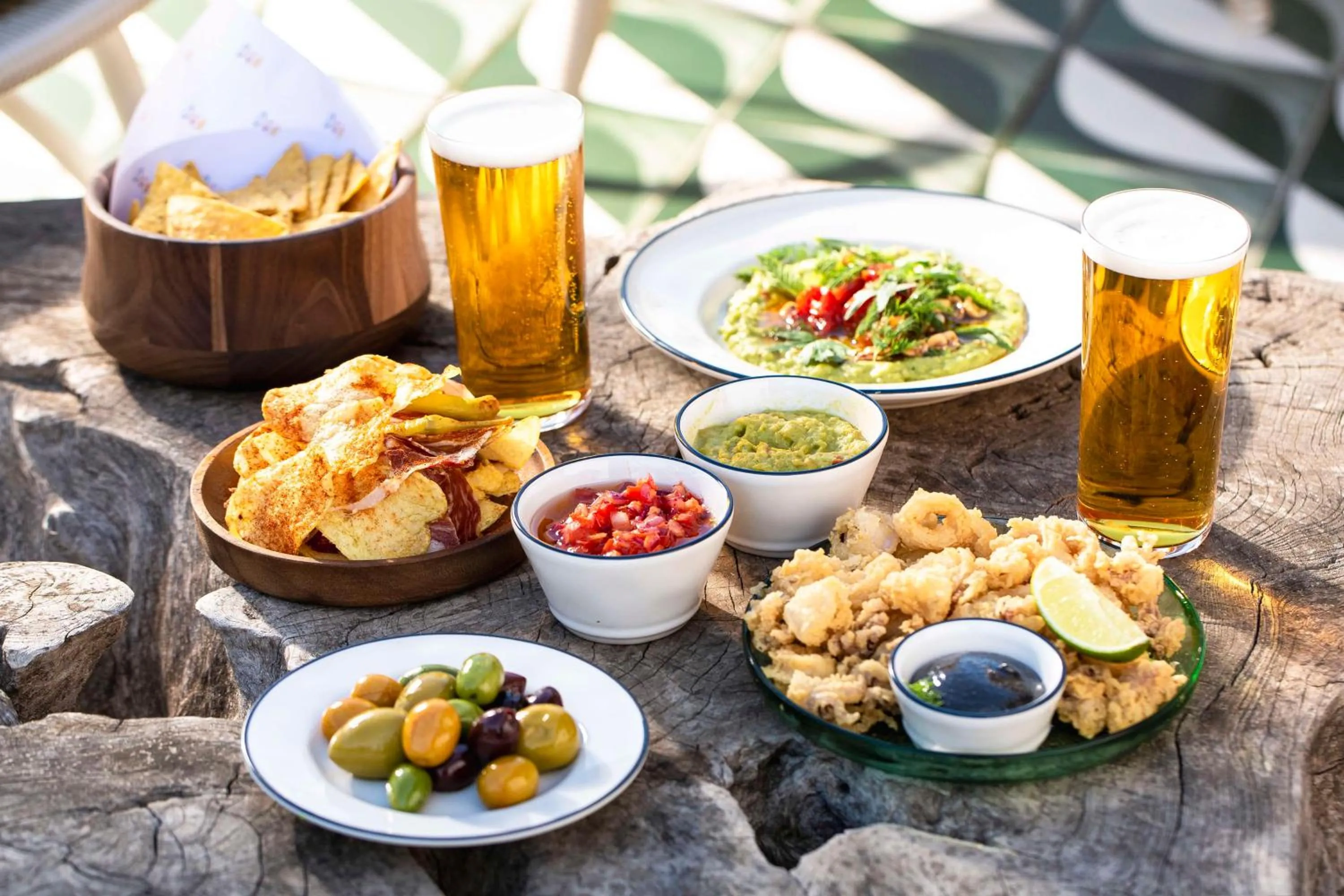 Lounge or bar in Radisson Blu 1882 Hotel, Barcelona Sagrada Familia