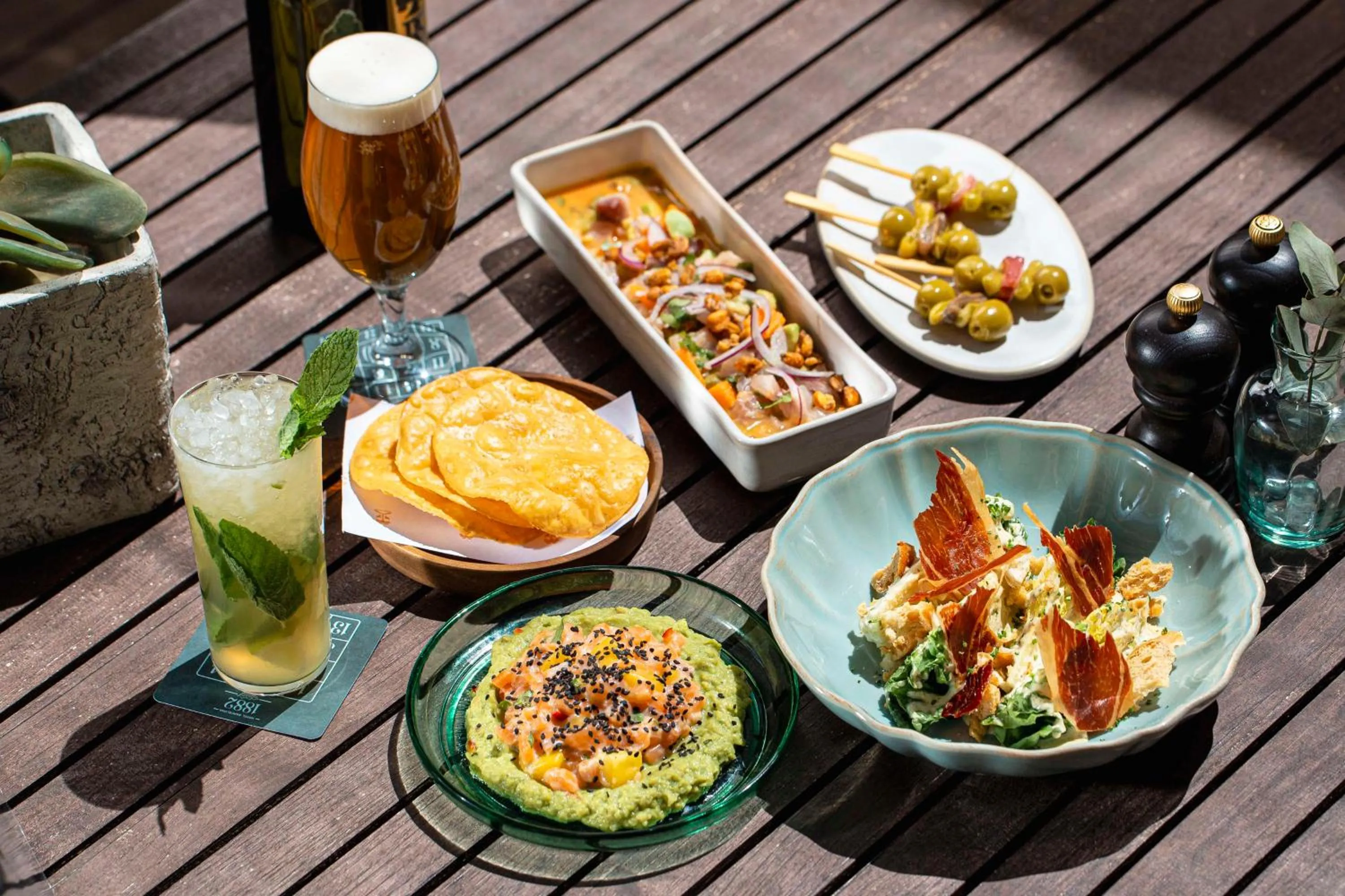 Restaurant/places to eat in Radisson Blu 1882 Hotel, Barcelona Sagrada Familia