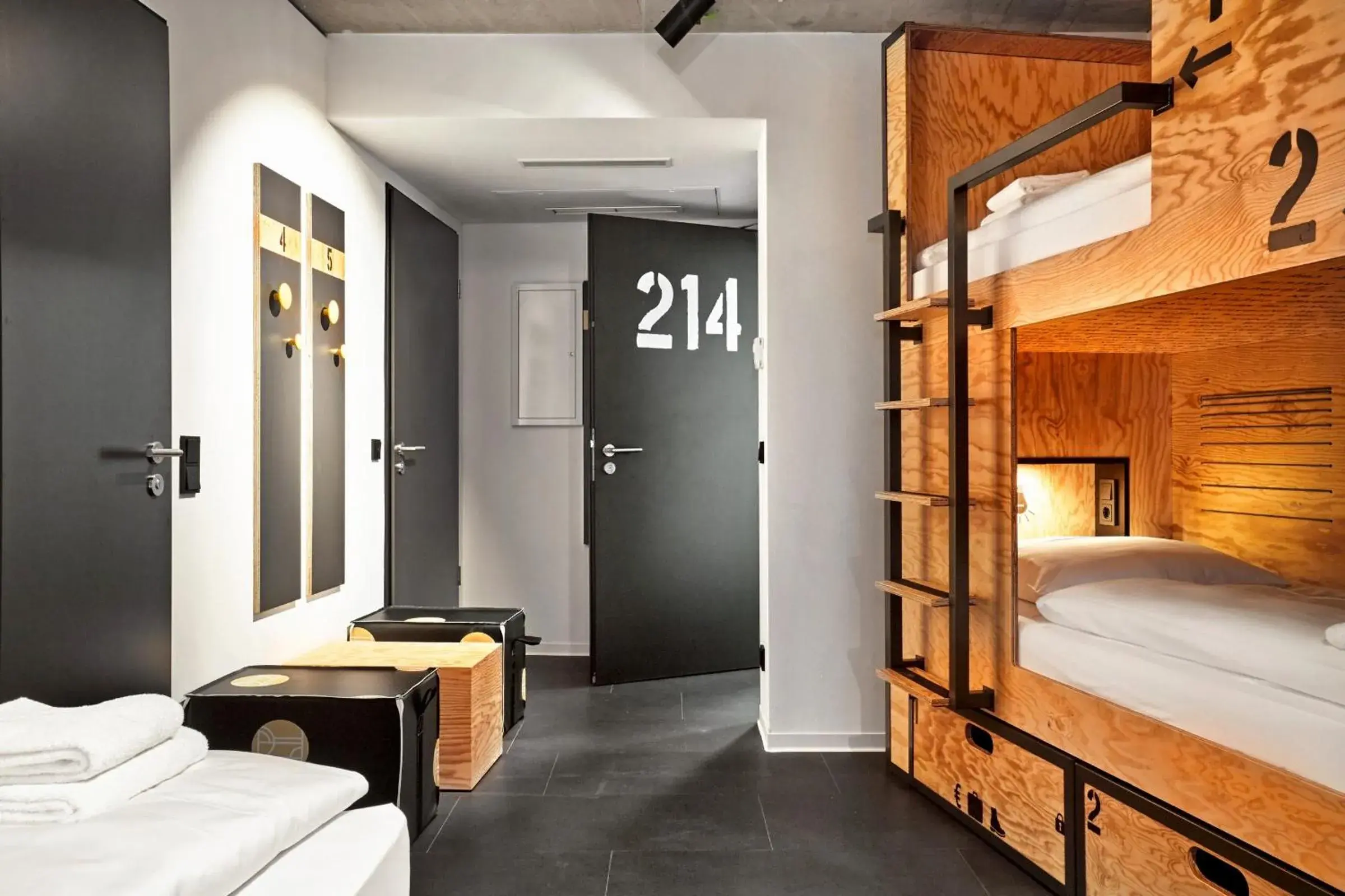 Bed in a five-bed room with private bathroom in H.ostel Münster Bed in a five-bed room with private bathroom in H.ostel Münster