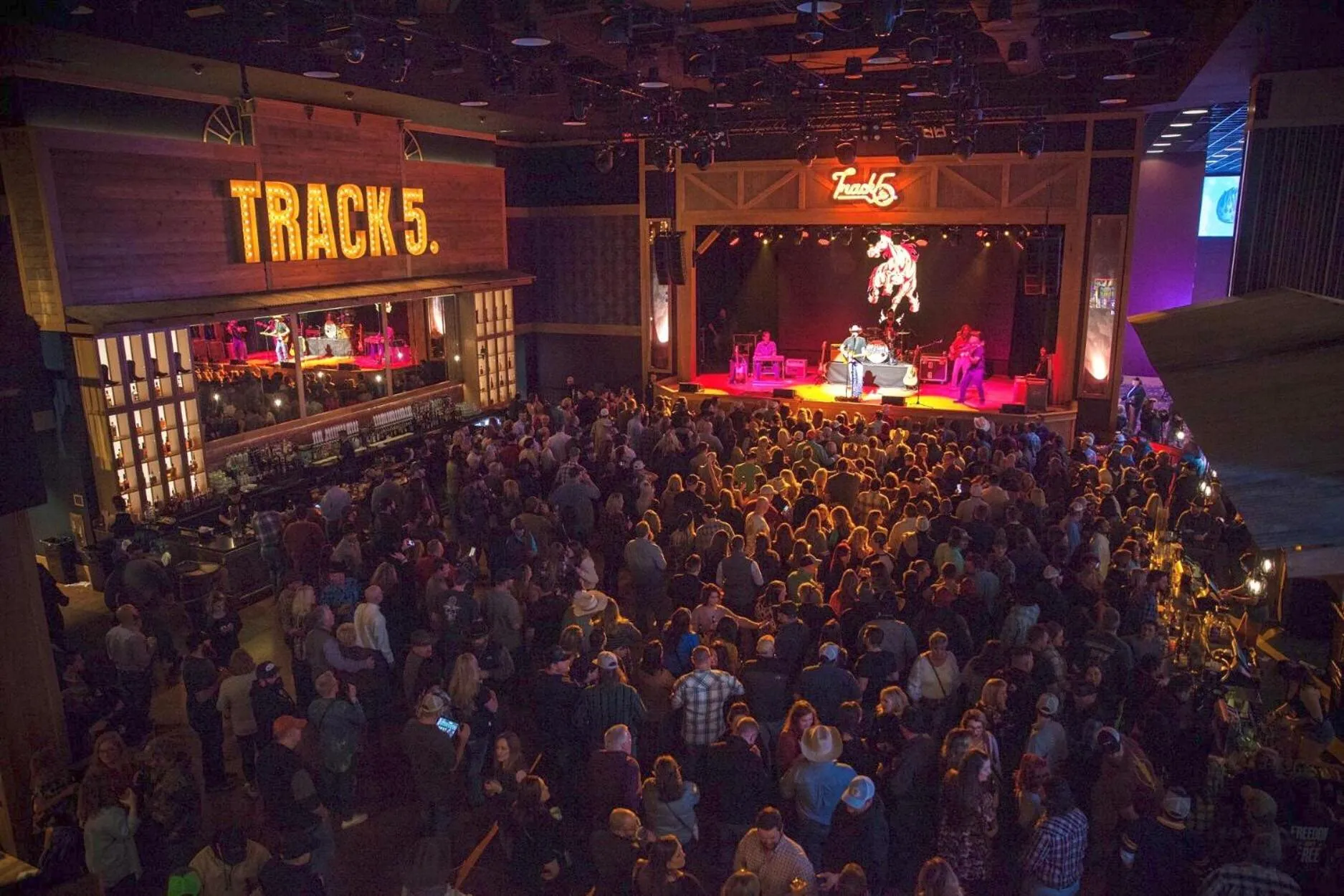 Nightclub / DJ in Hard Rock Hotel & Casino Tulsa