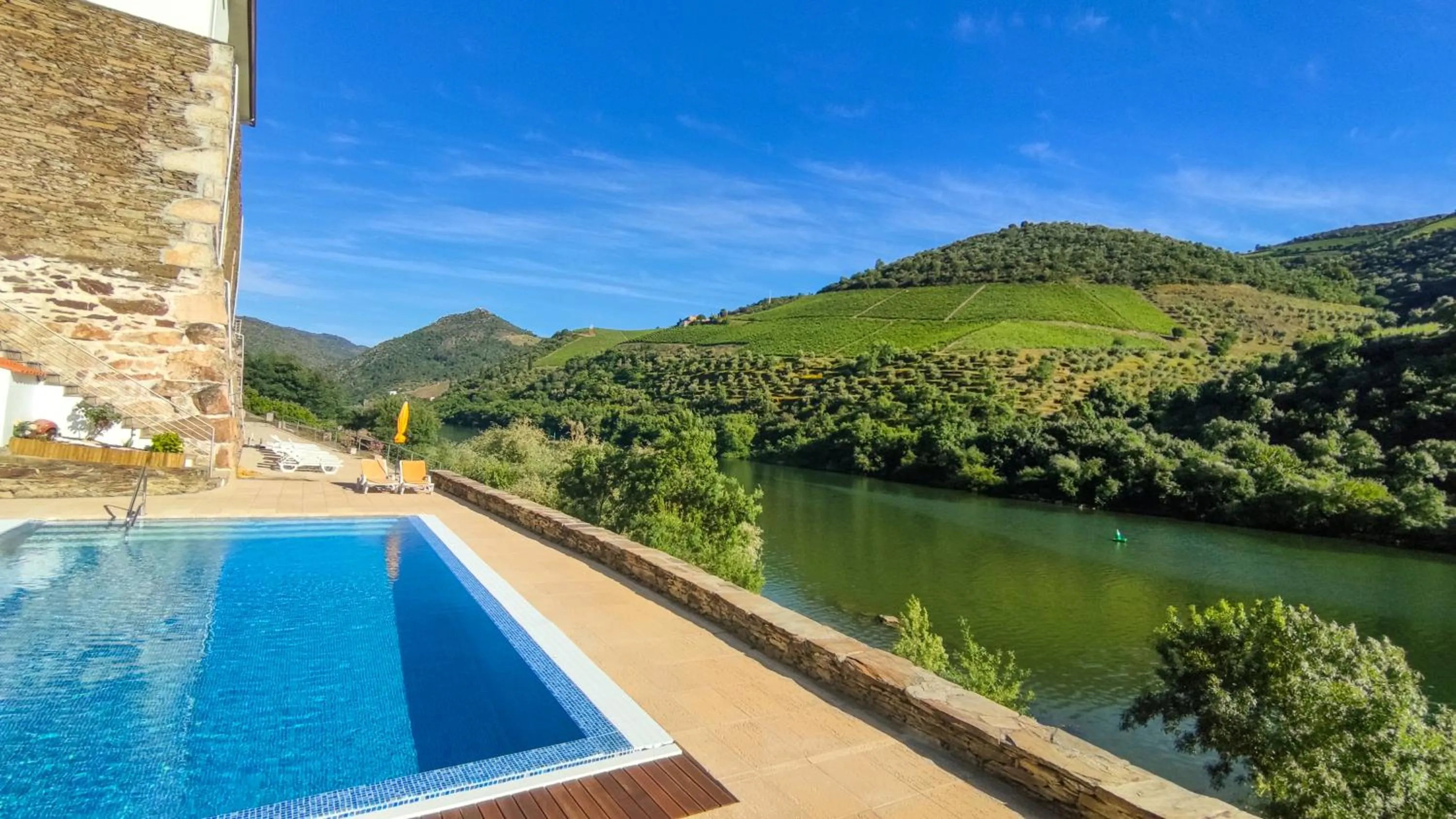Pool view in Hotel Casa do Tua