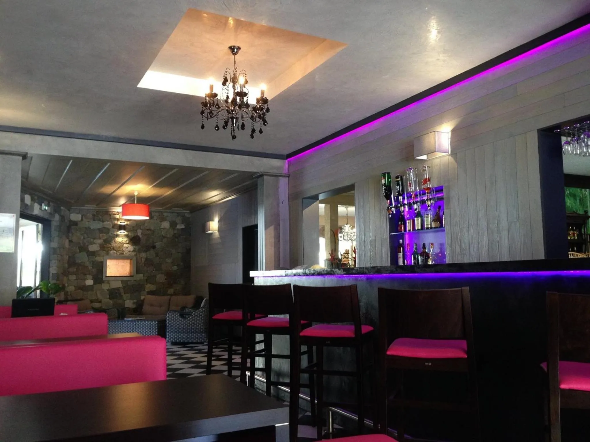 Lounge or bar in Sud Hôtel