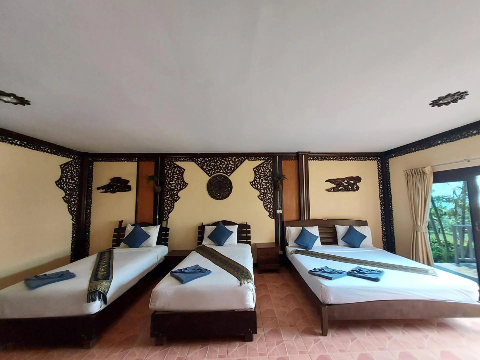 Bed in Paradise Pearl Bungalows