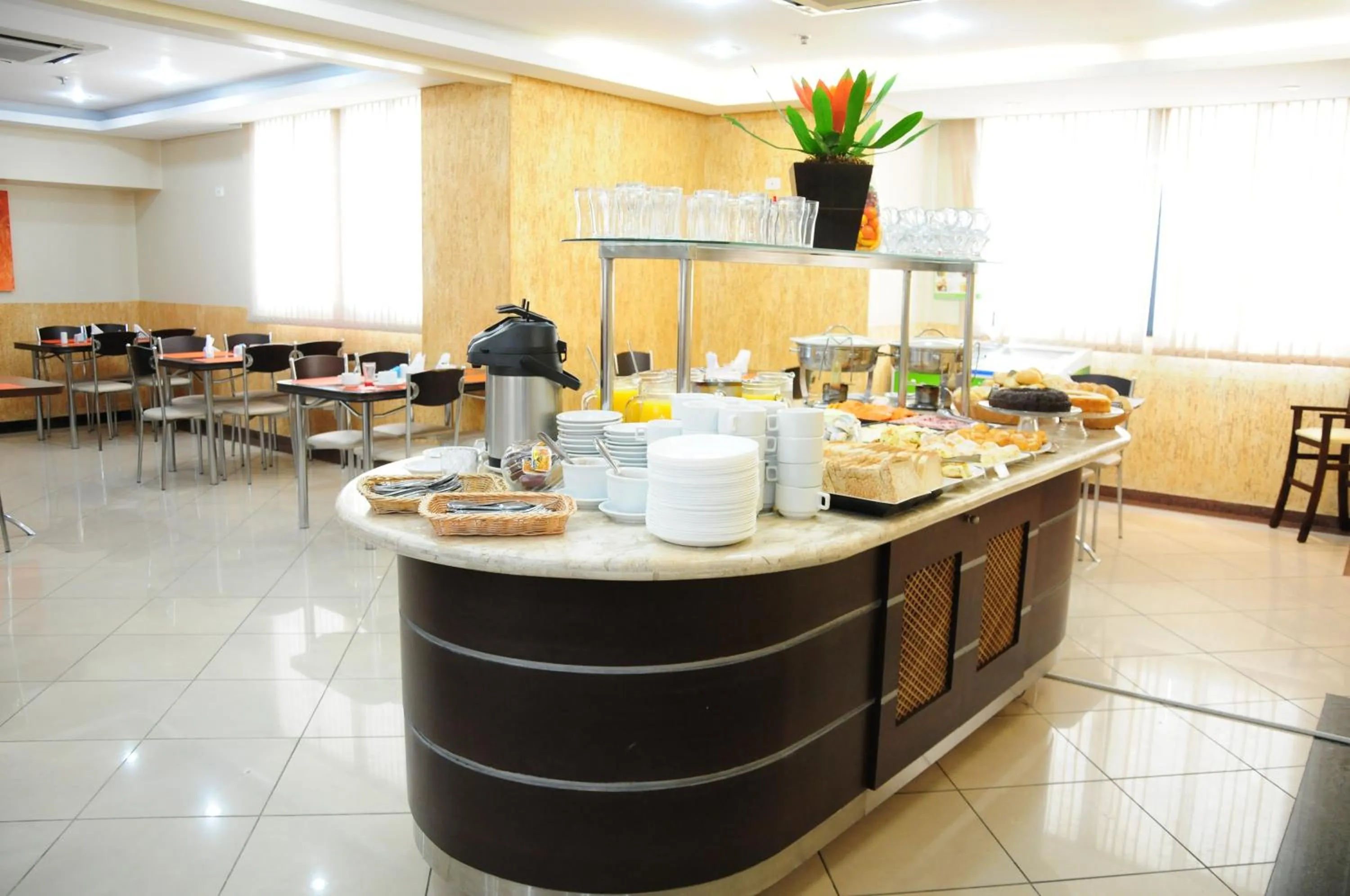 Restaurant/places to eat in Brasília Santana Gold Flat