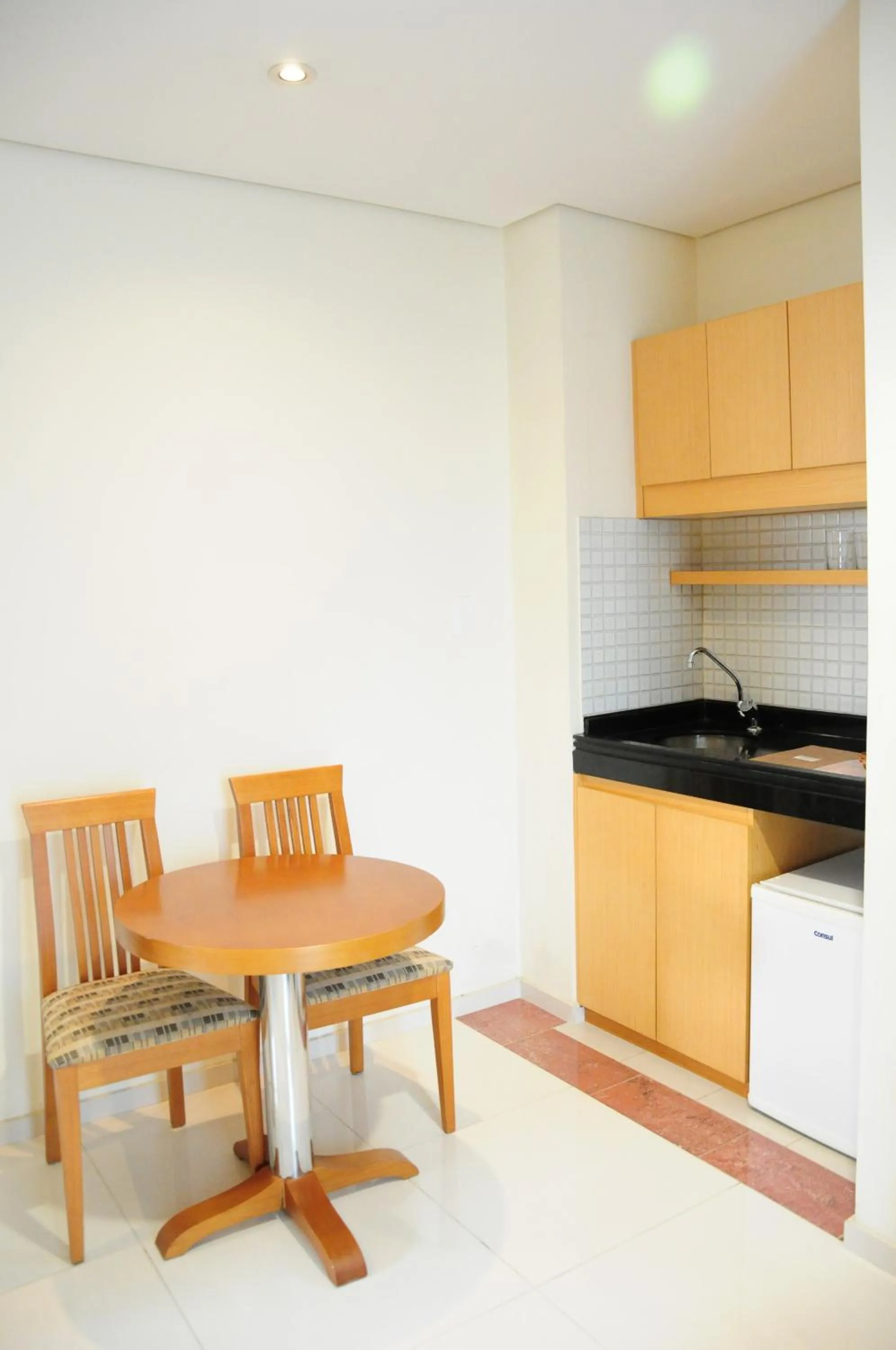 Kitchen or kitchenette in Brasília Santana Gold Flat