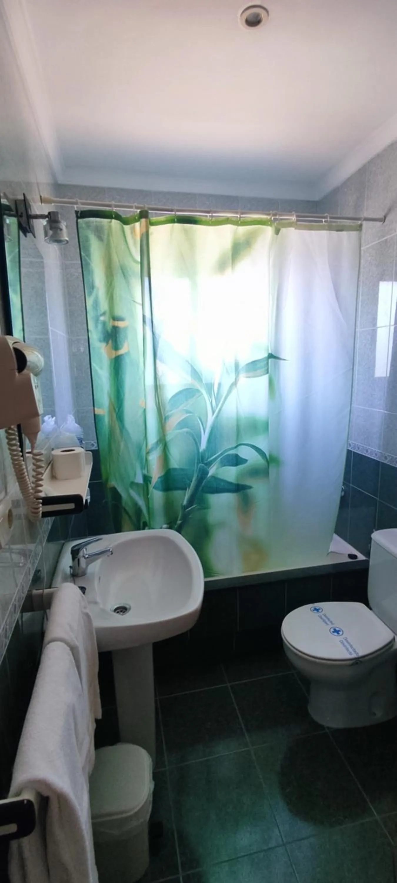 Bathroom in Hotel Estrella del Mar