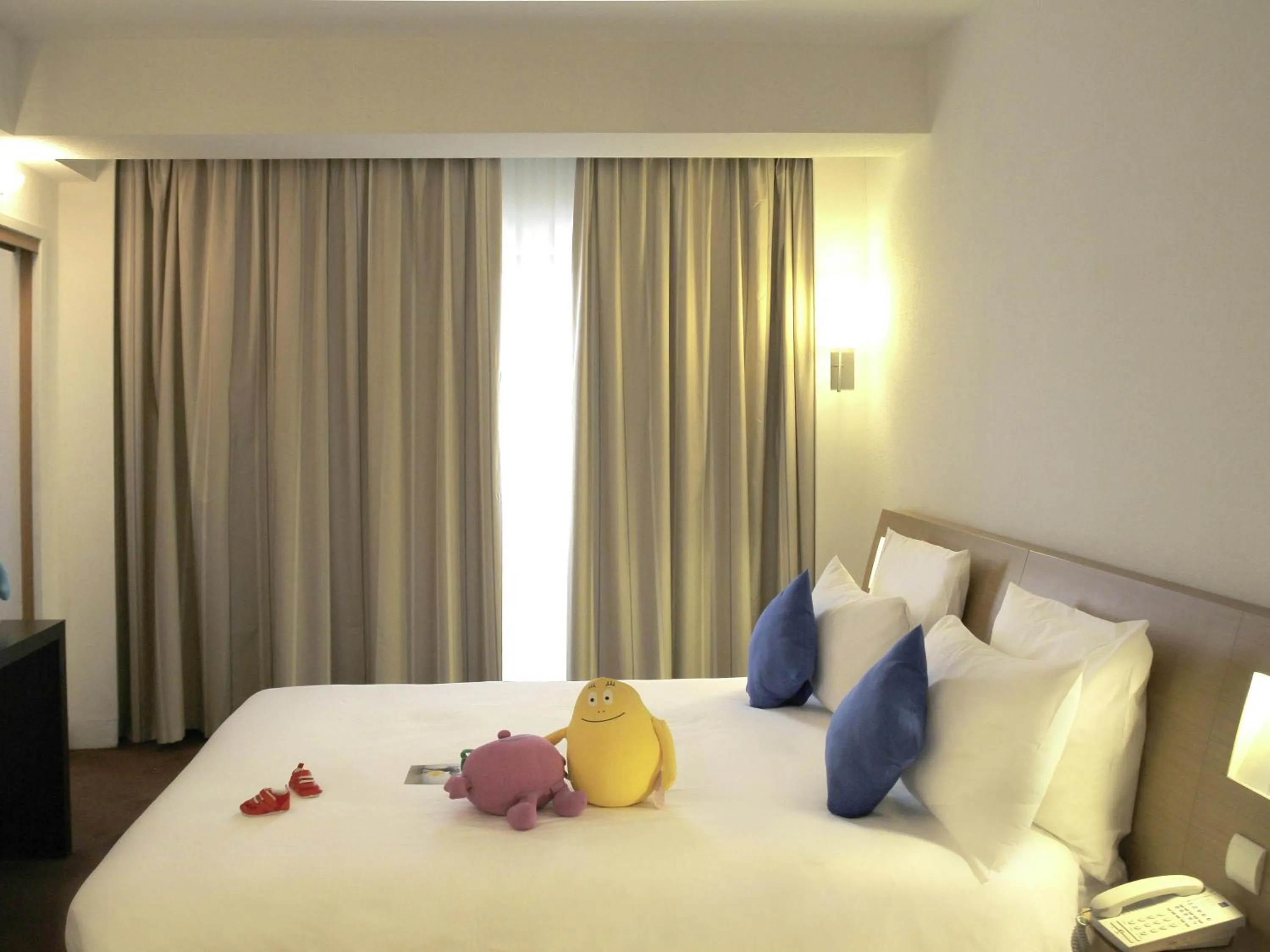 Bedroom, Bed in Novotel Constantine