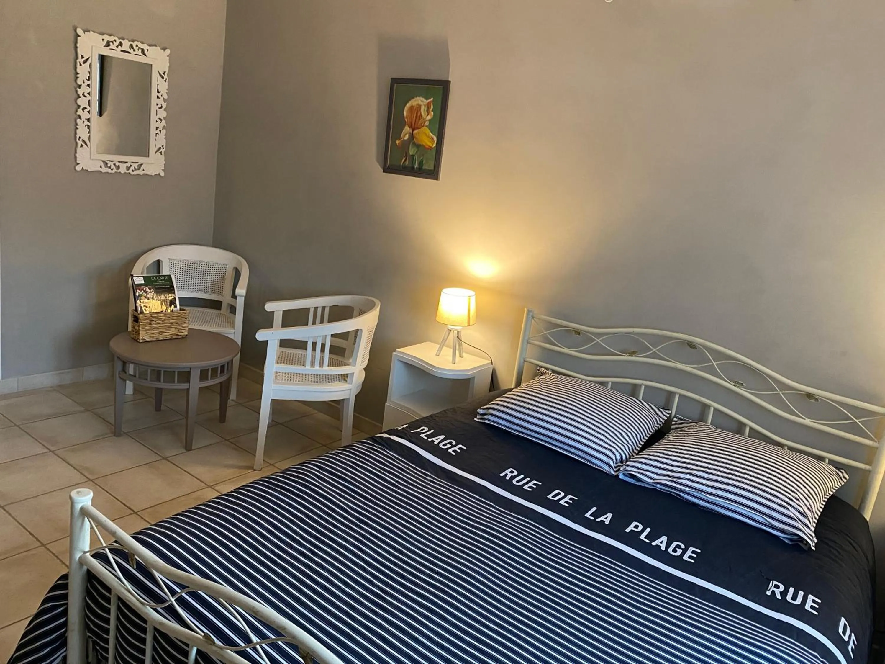 Toilet, Bed in Les Lavandières