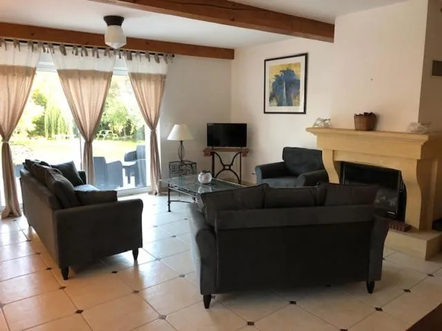 Communal lounge/ TV room in Les Lavandières