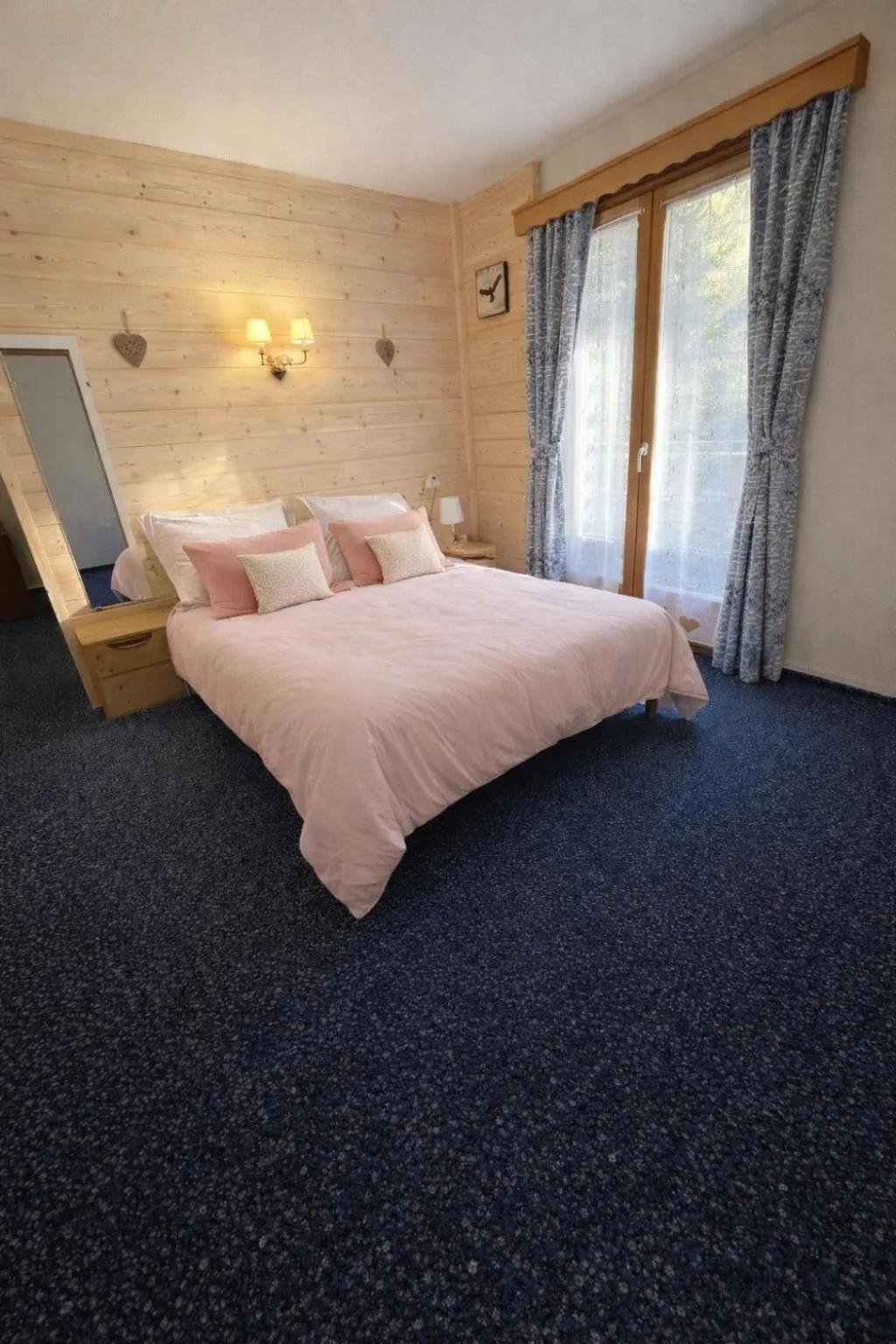 Photo of the whole room, Bed in Le Chalet