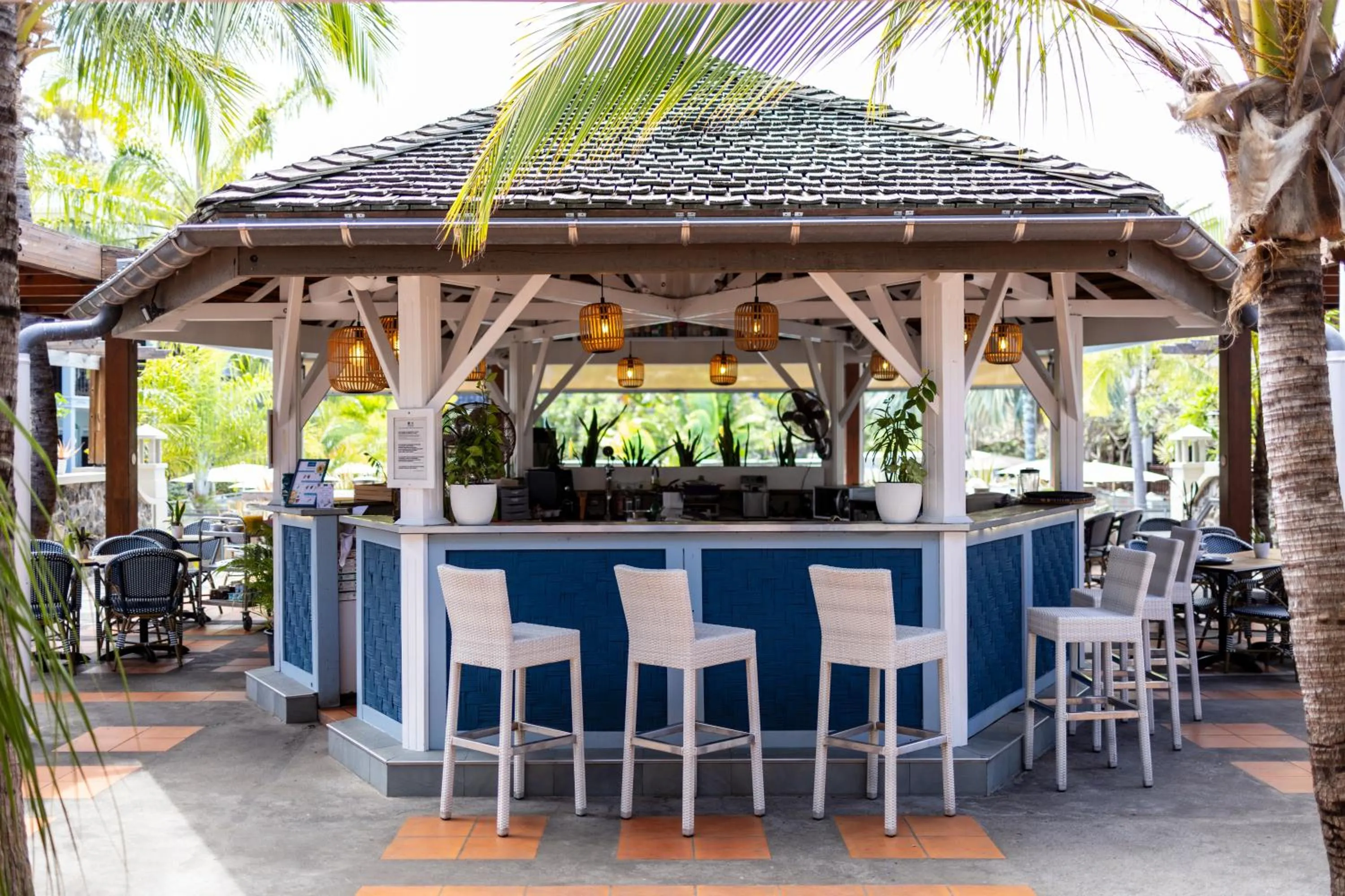 Lounge or bar in Hôtel Les Créoles