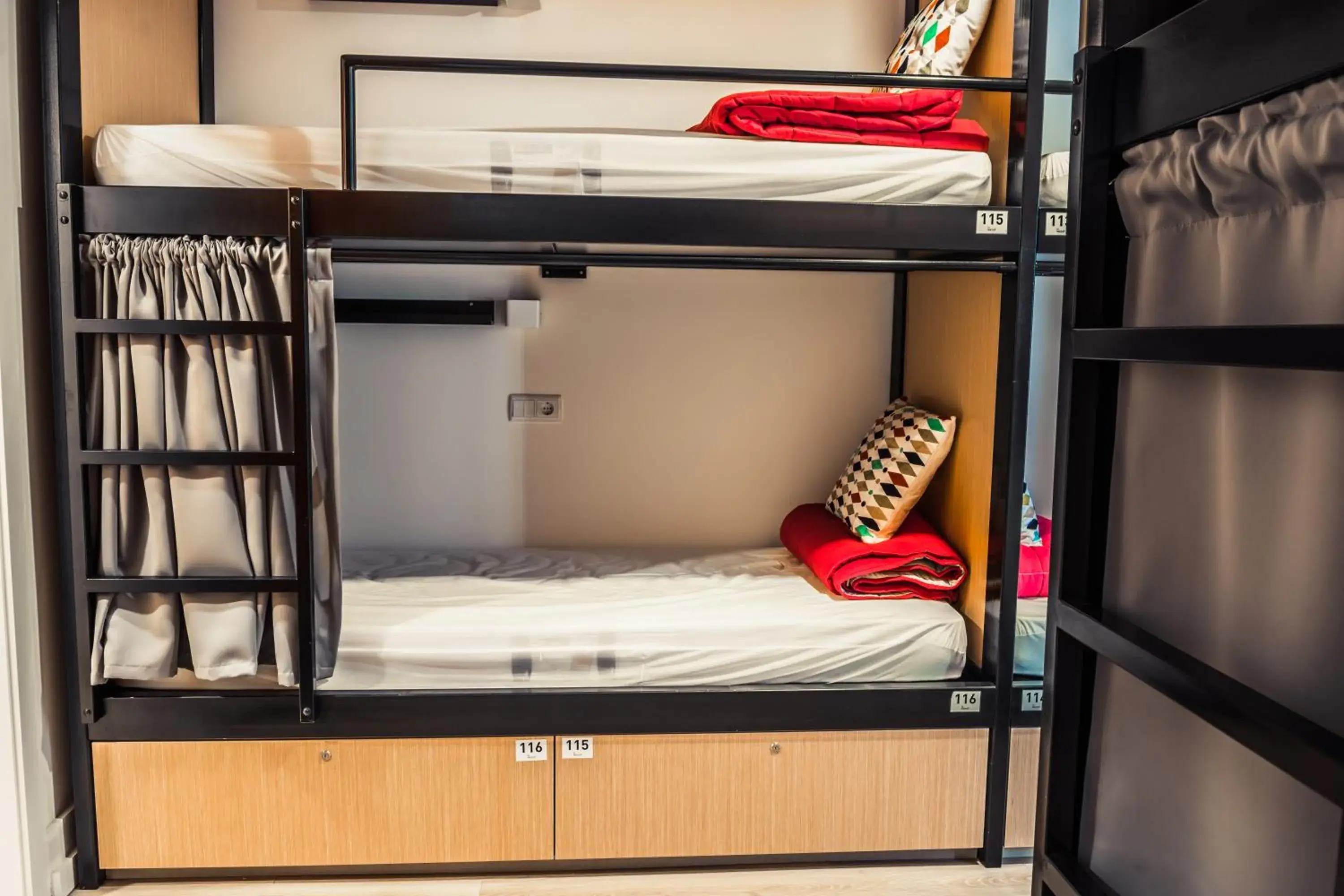 Bunk Bed in Female Dormitory Room in In Barcelos Hostel & Guest House Bunk Bed in Female Dormitory Room in In Barcelos Hostel & Guest House