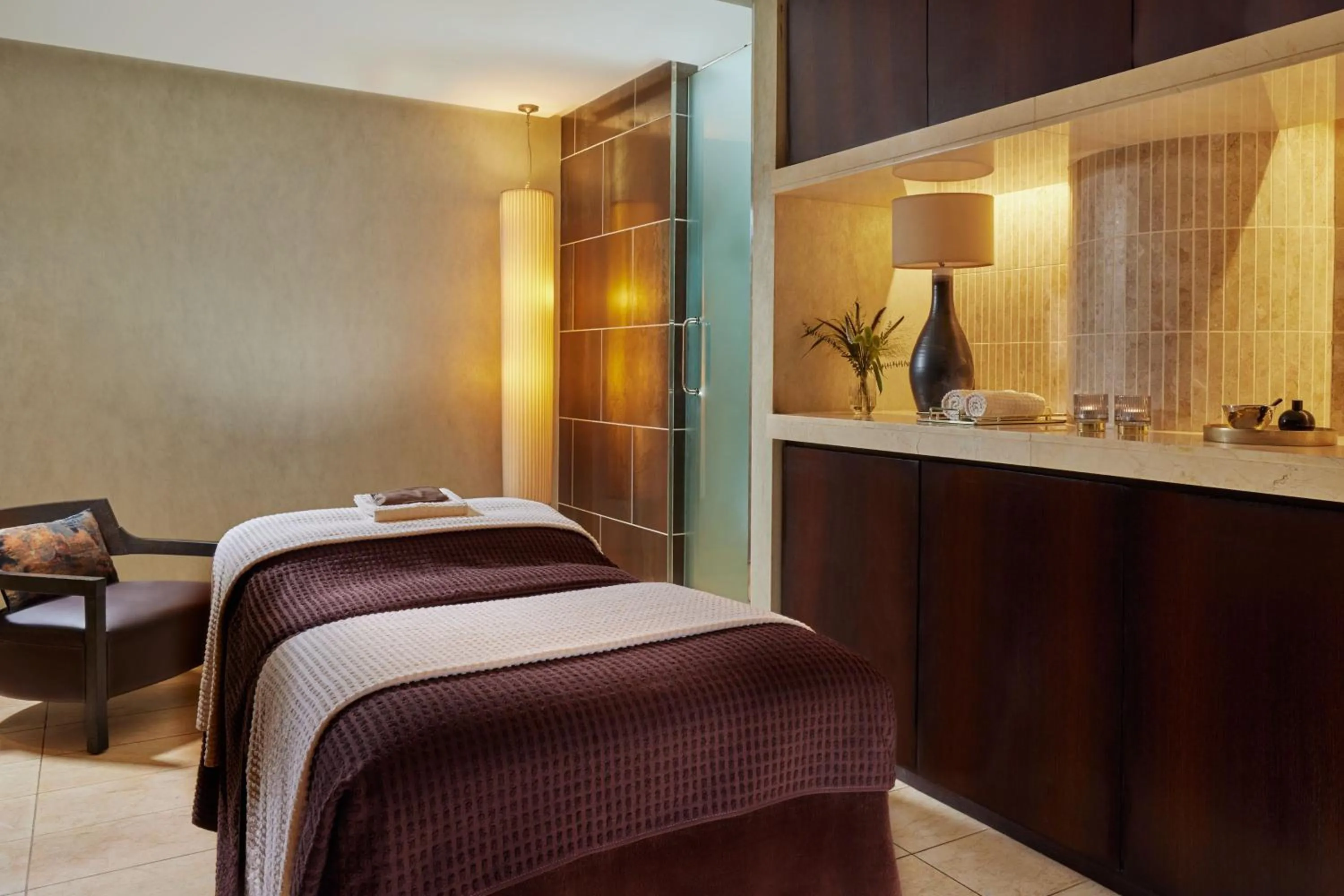 Spa and wellness centre/facilities, Bed in Sheraton Athlone Hotel