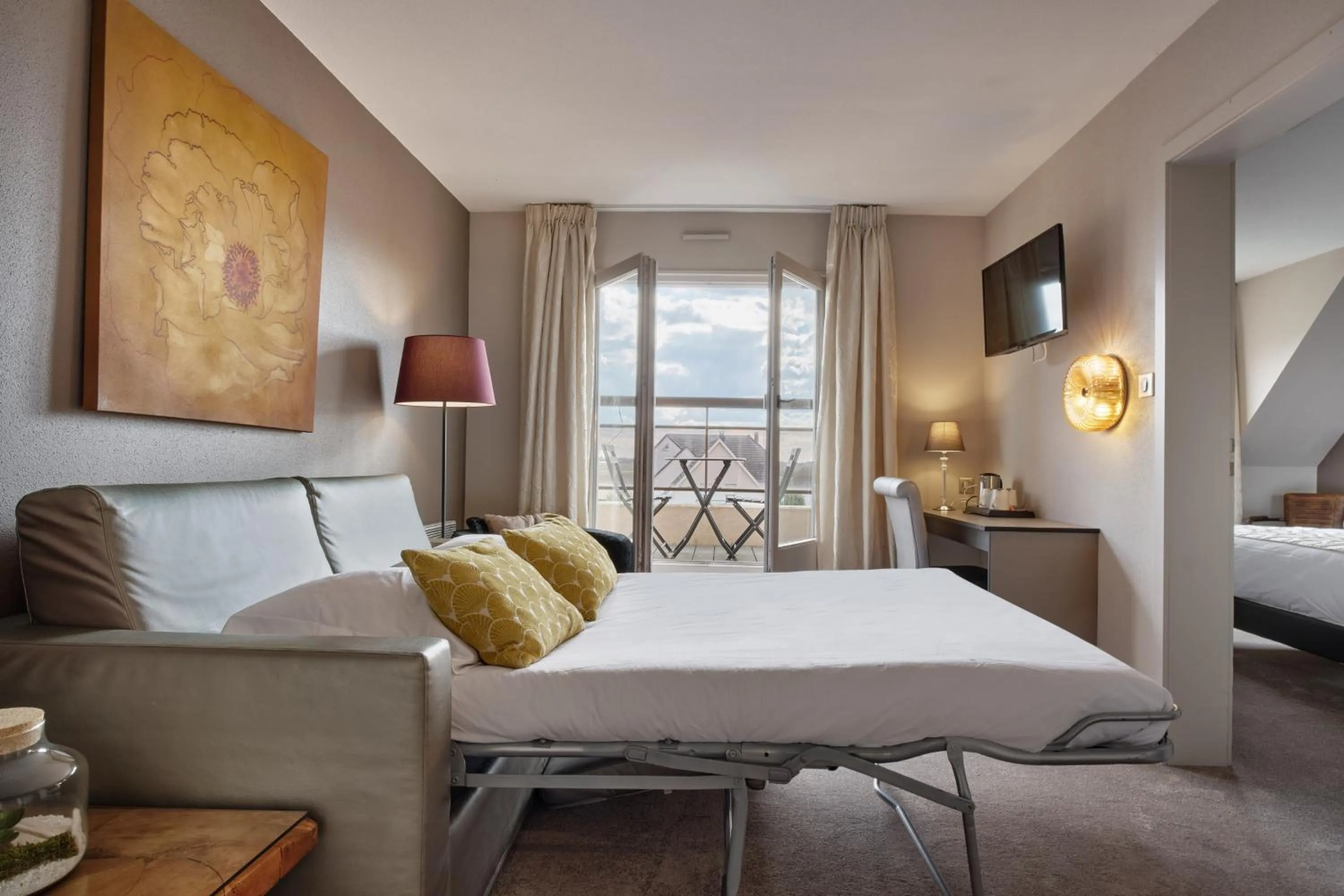 Bedroom, Bed in Hotel Restaurant Crystal