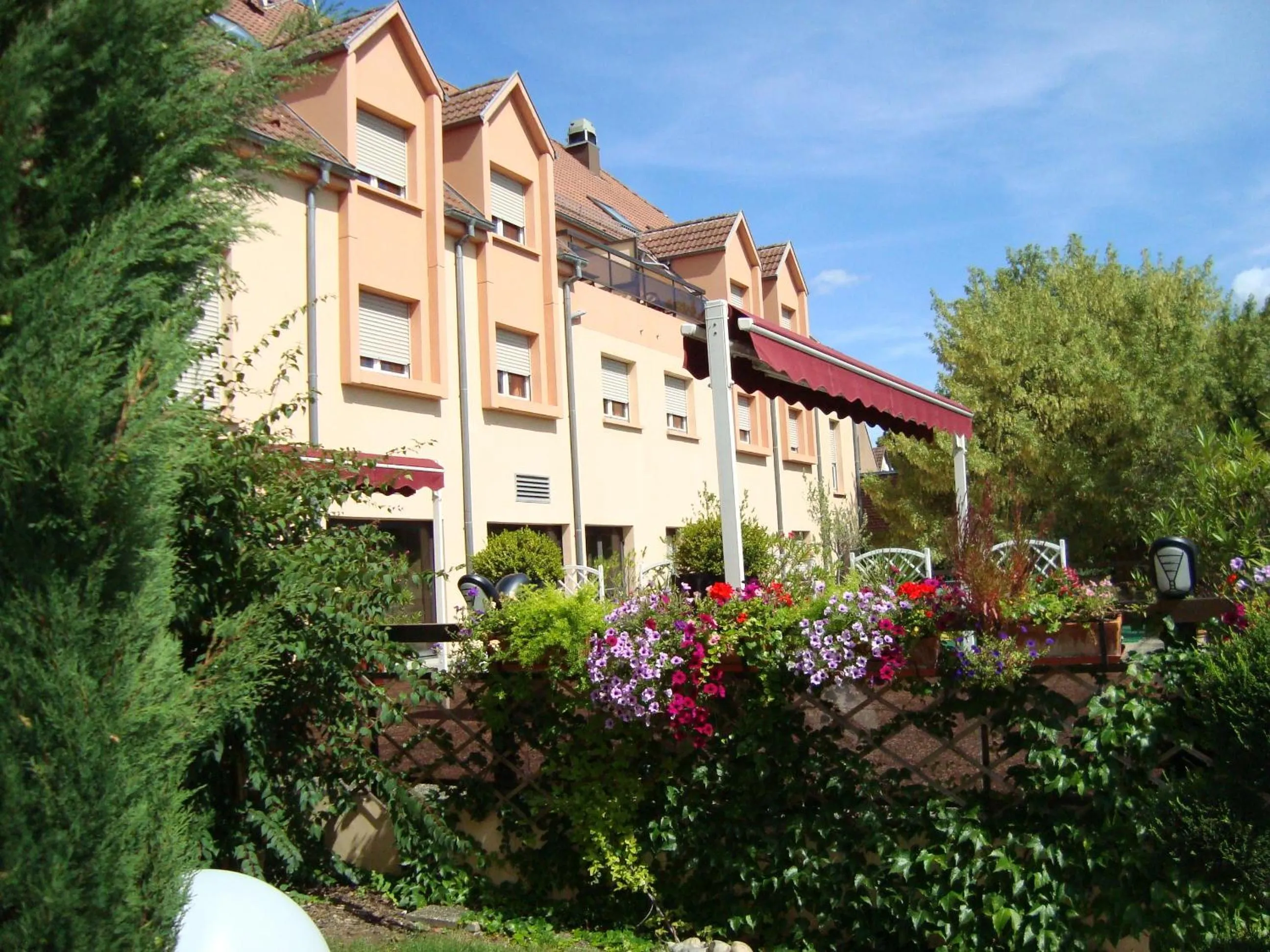 Facade/entrance in Hotel Restaurant Crystal