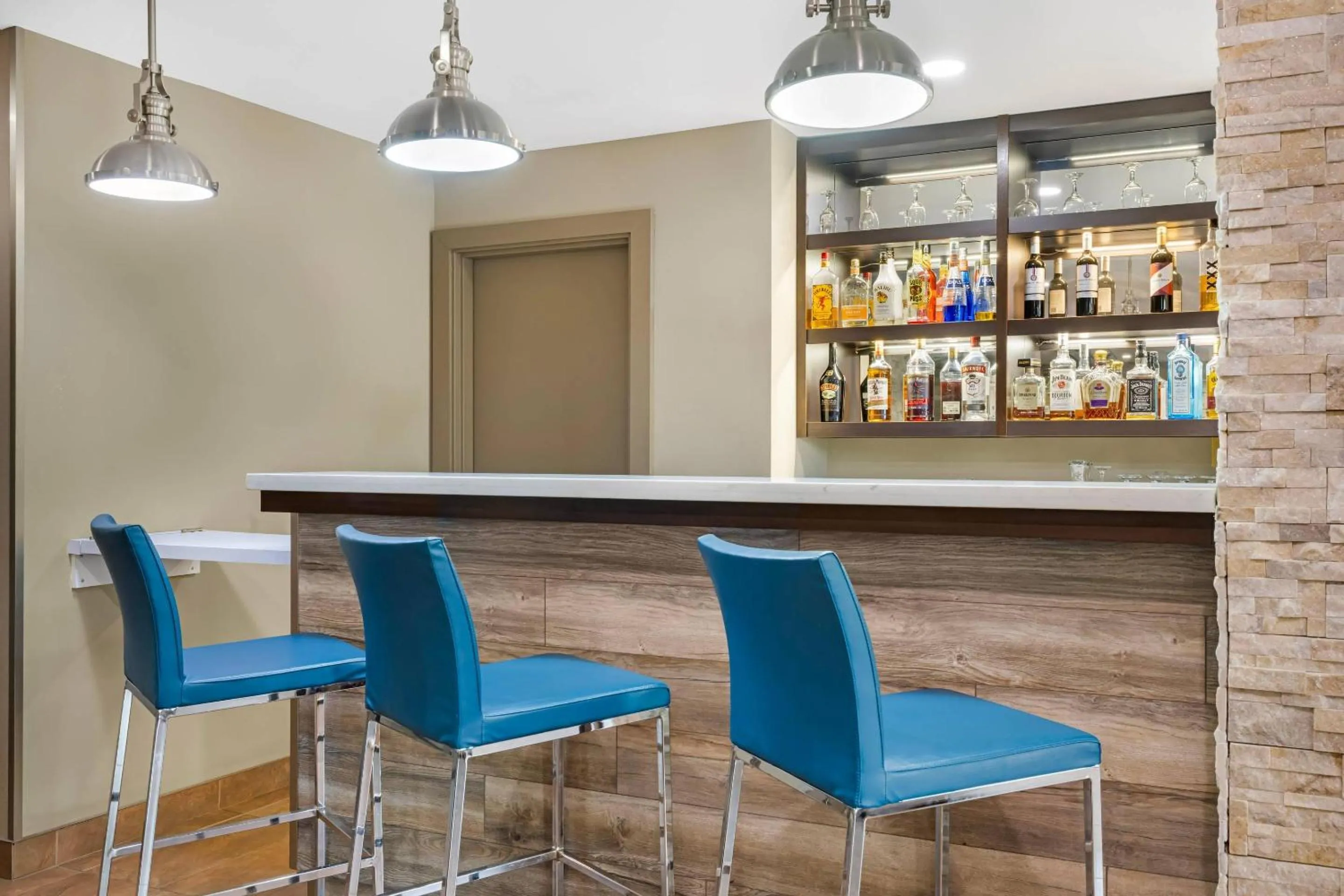 Lounge or bar in Quality Inn & Suites