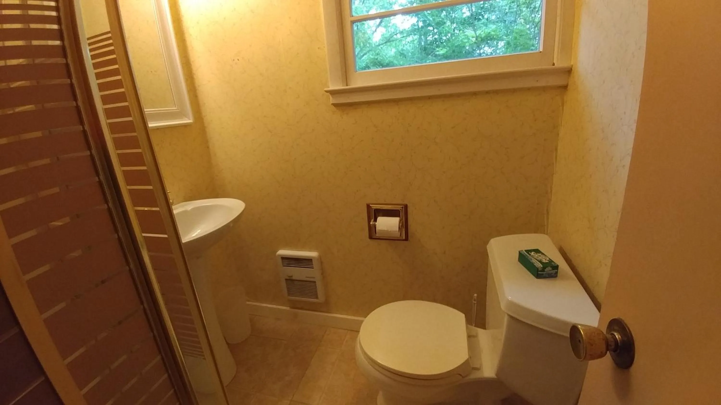 Bathroom in Arrowmont Stables & Cabins