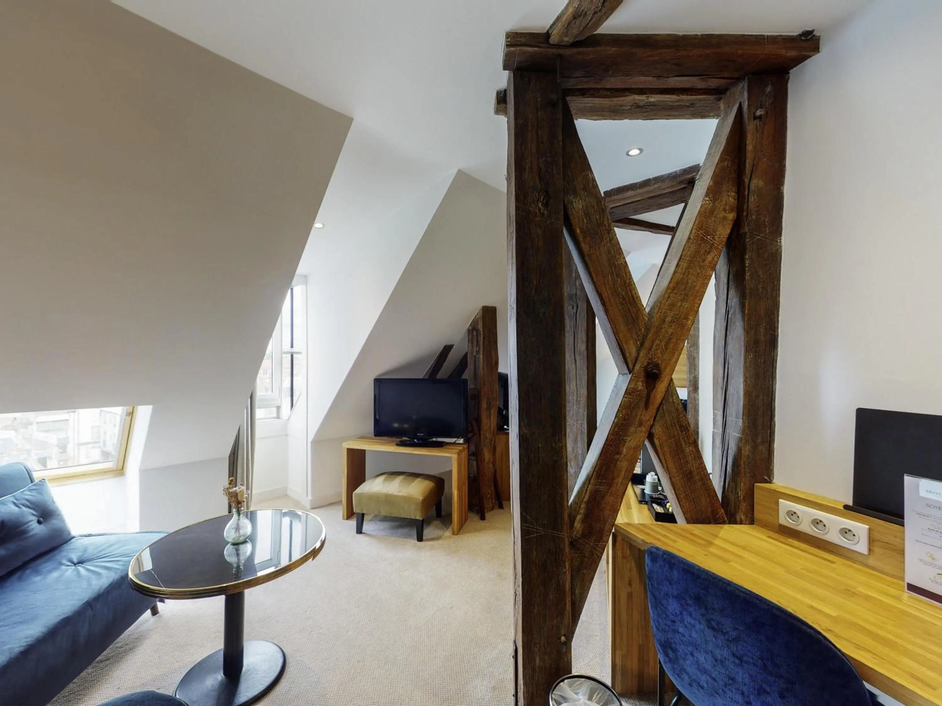 Bedroom in Mercure Poitiers Centre