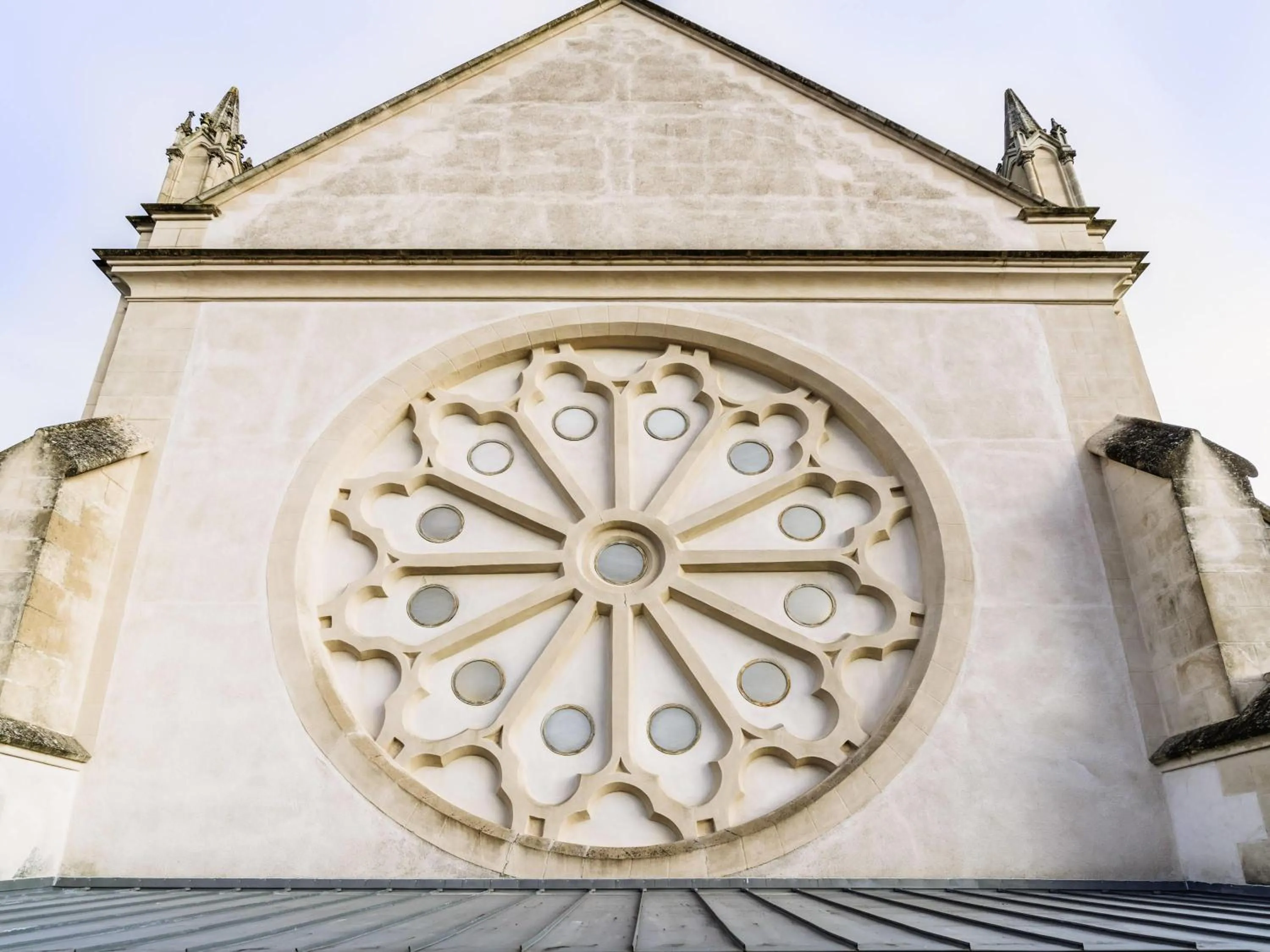 Bedroom in Mercure Poitiers Centre