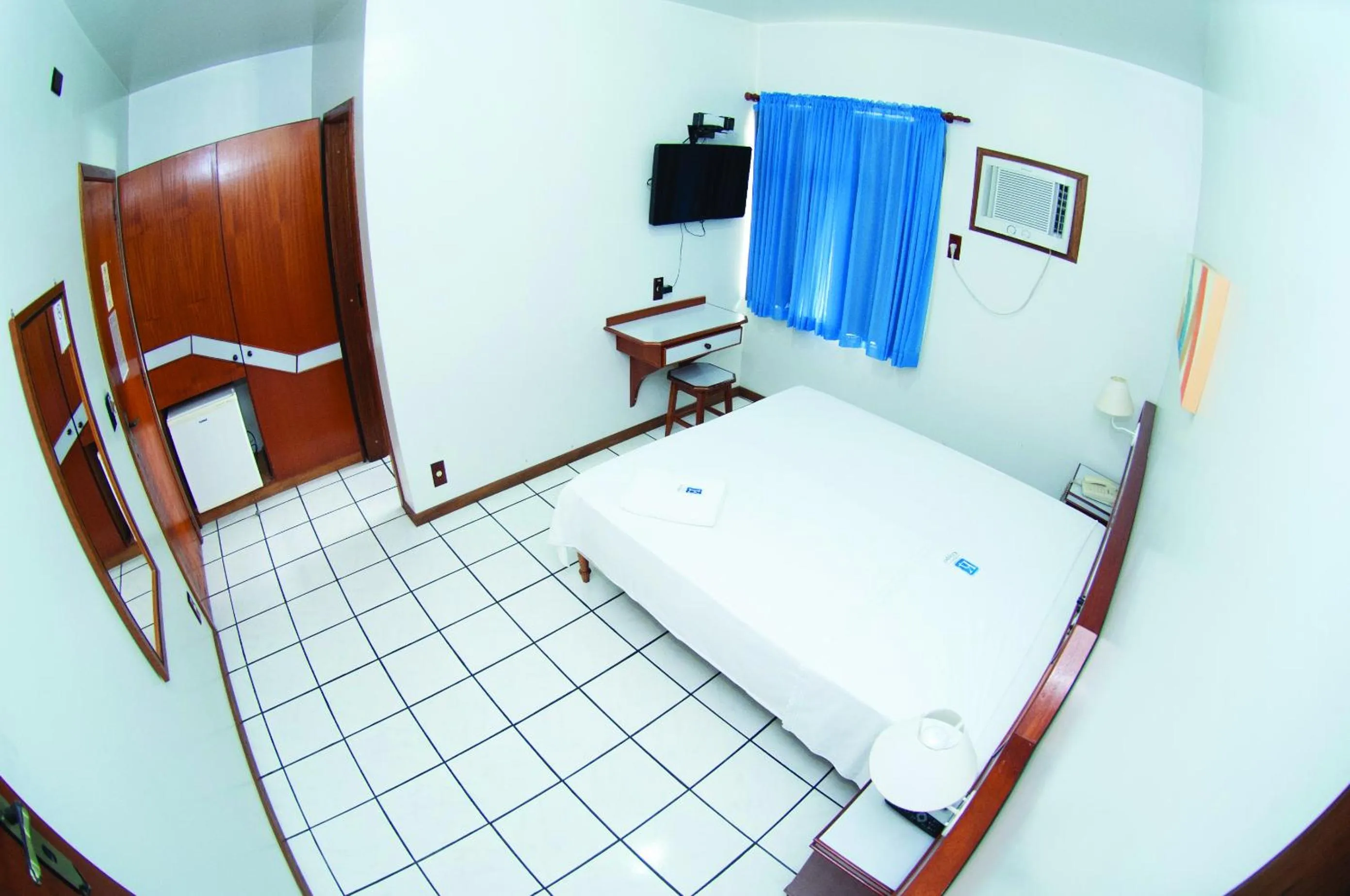 Shower, Bed in Hotel Kloppel