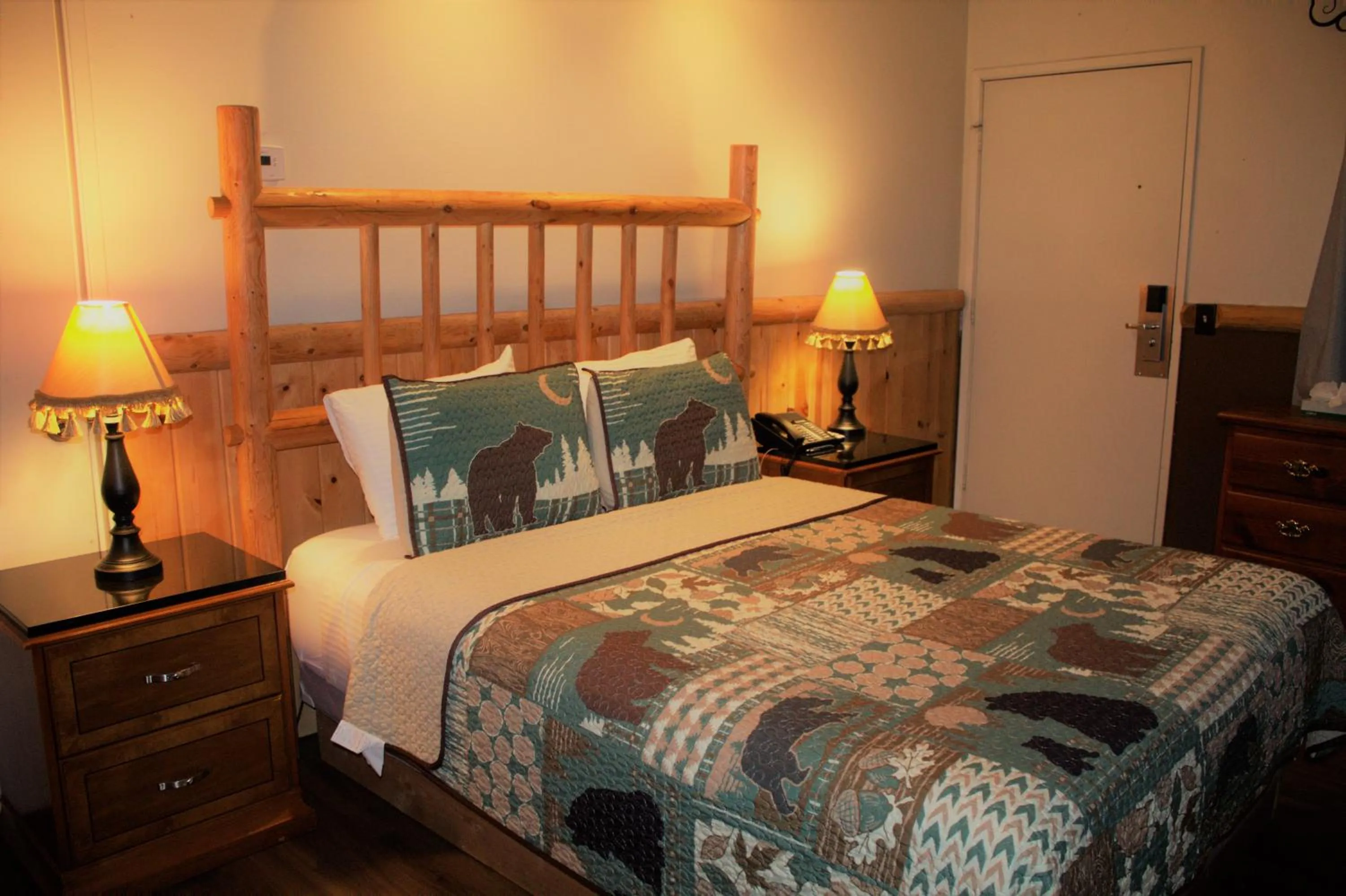 Bed in Fireside Lodge