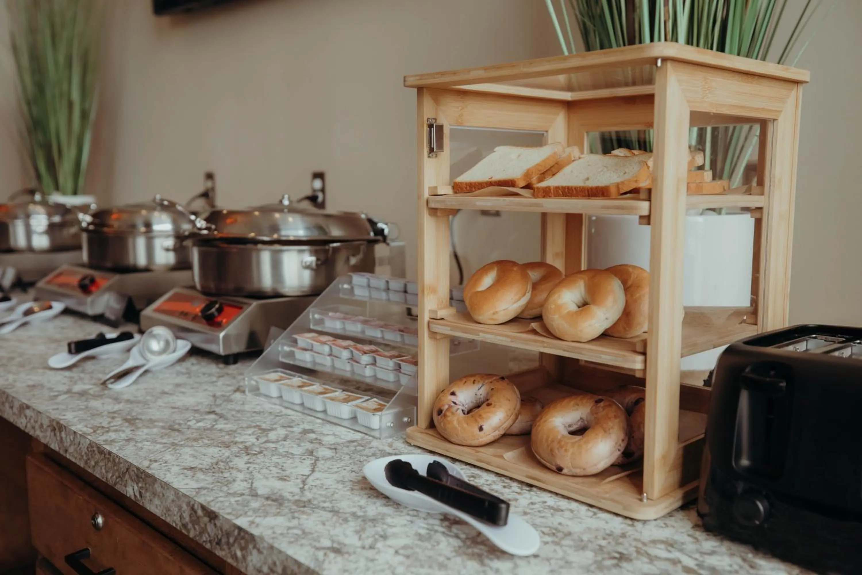 Breakfast in Wildwood Lodge