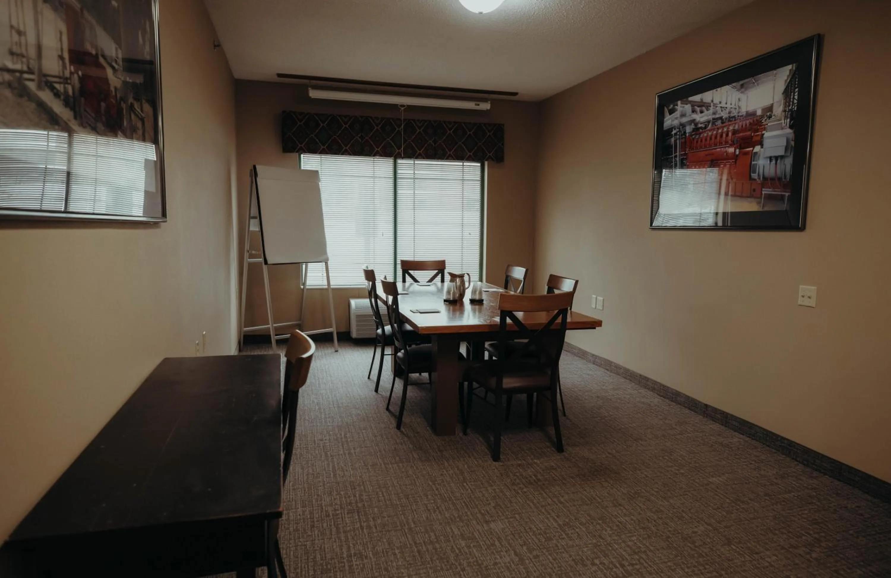 Meeting/conference room in Wildwood Lodge