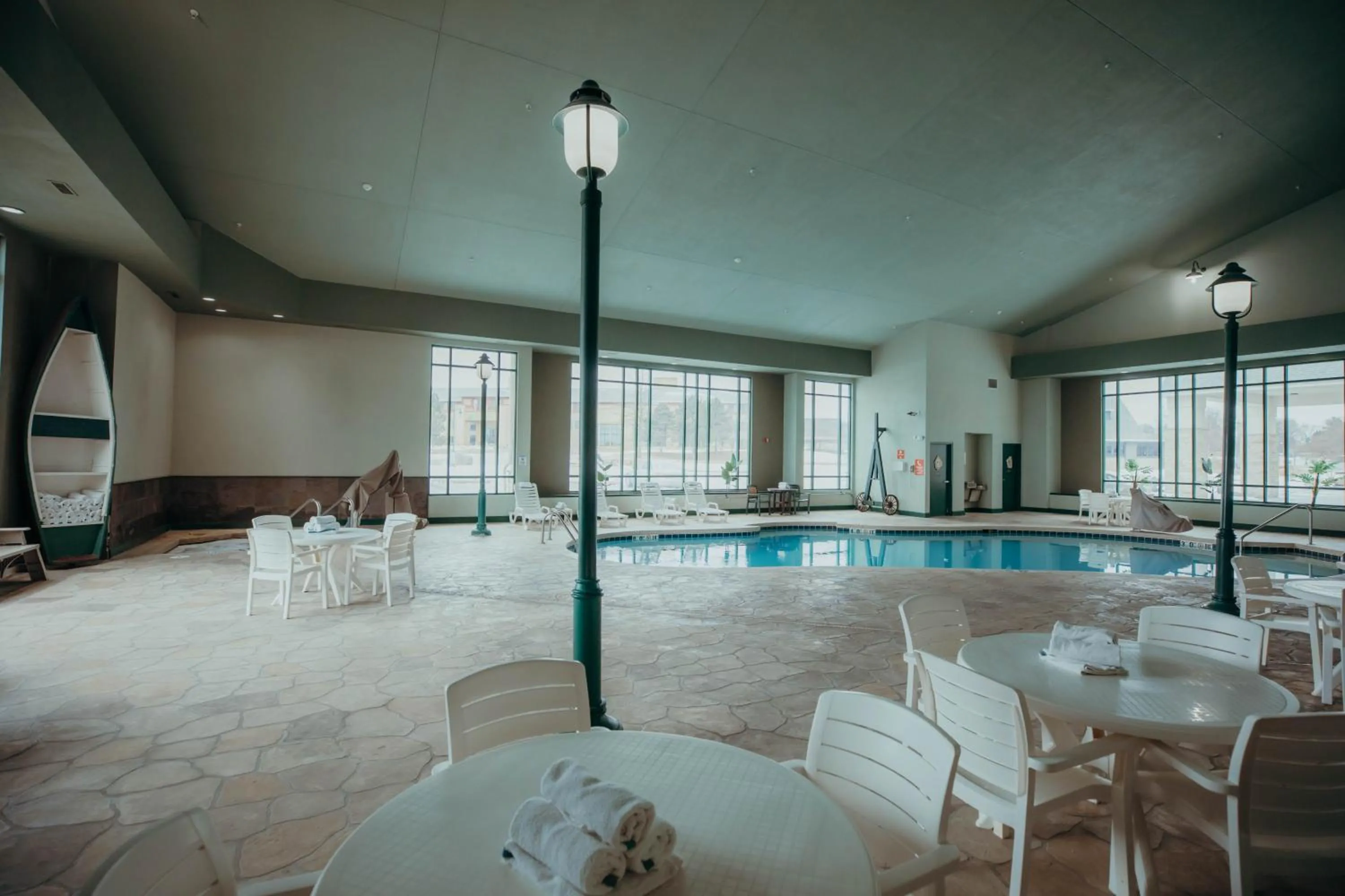 Swimming pool in Wildwood Lodge