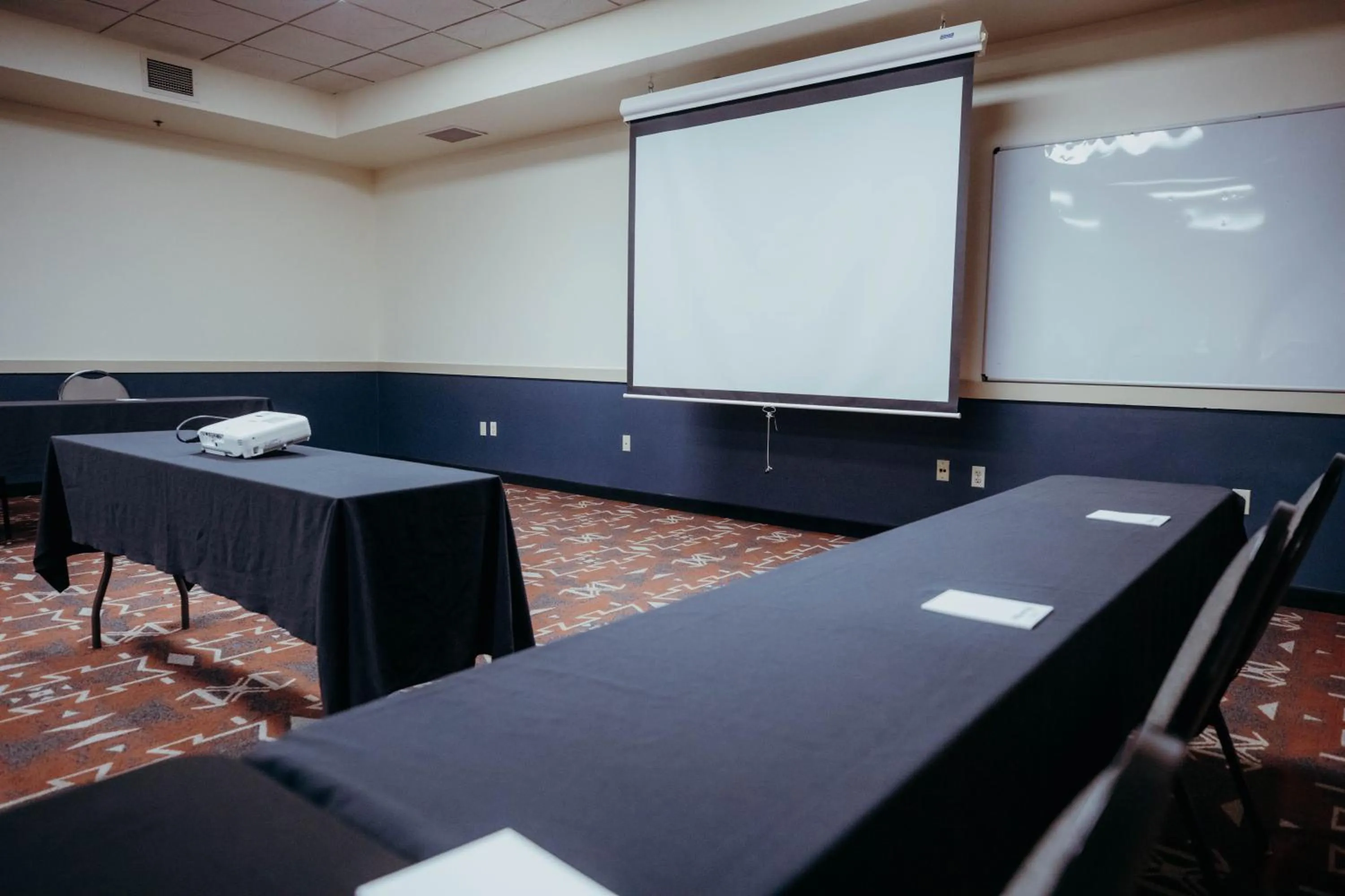 Meeting/conference room in Wildwood Lodge