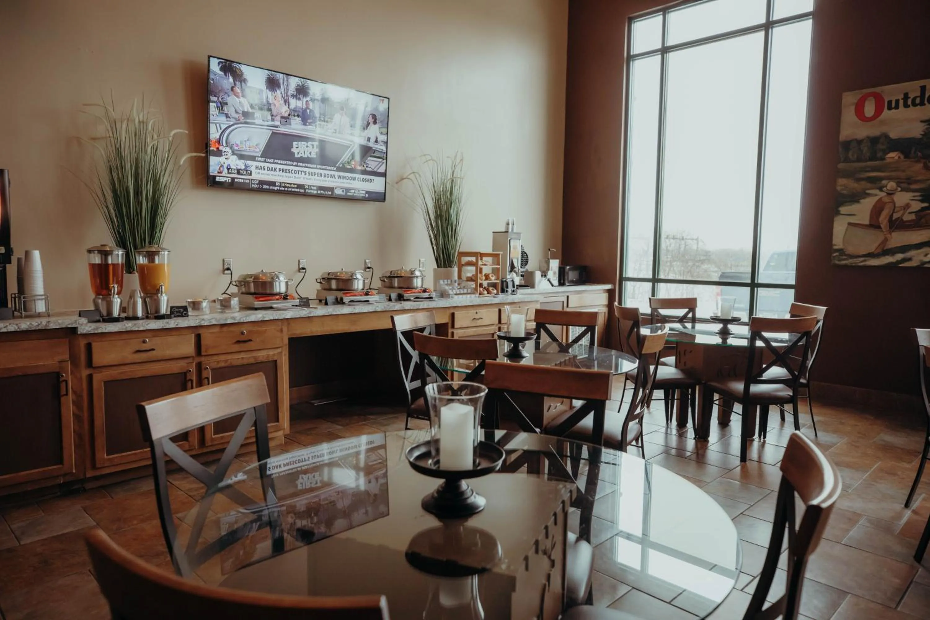 Breakfast in Wildwood Lodge