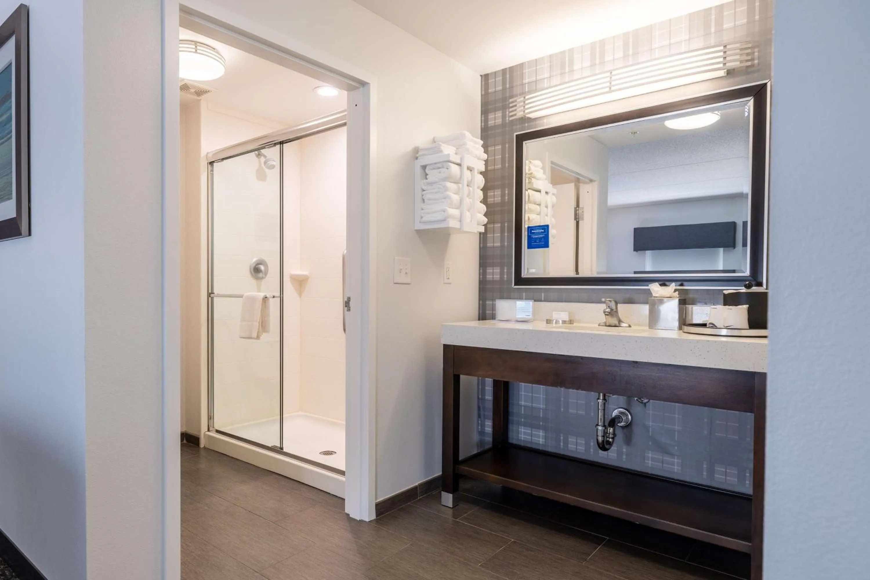 Bathroom in Hampton Inn & Suites Greensboro/Coliseum Area