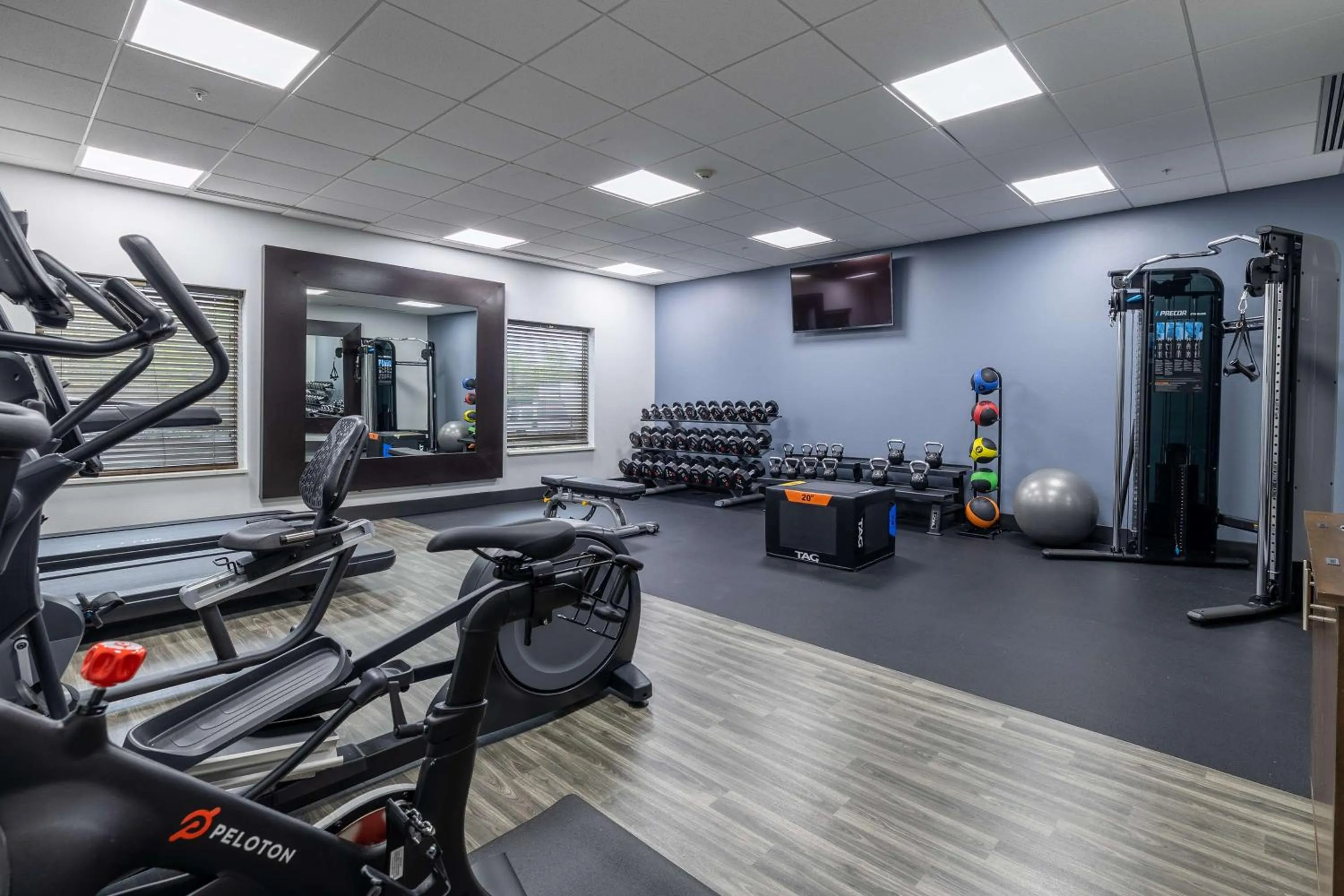 Fitness centre/facilities in Hampton Inn & Suites Greensboro/Coliseum Area